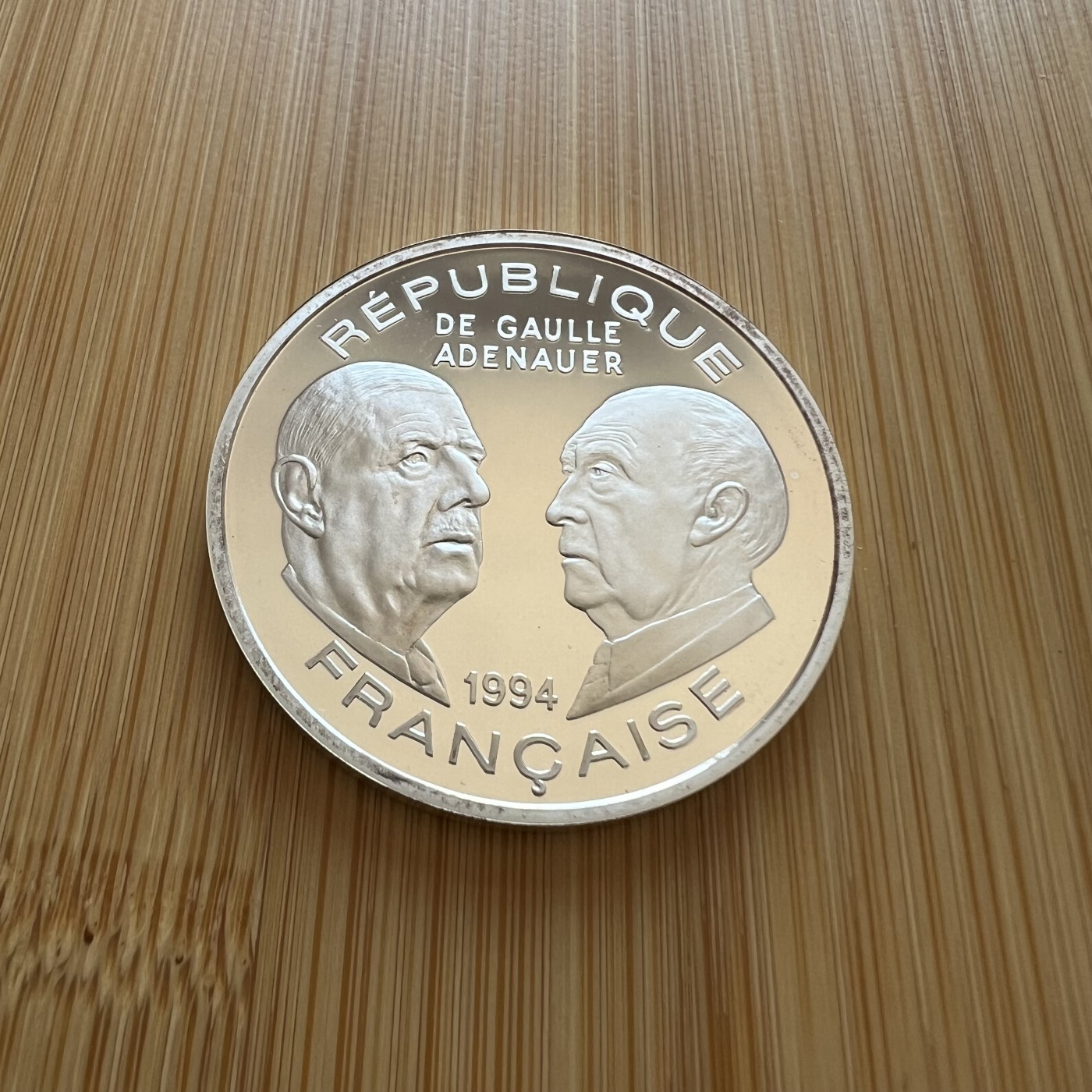  88元包顺丰 外国银币 散币 法国1994年二战系列十二枚之一戴高乐-阿登纳友好合作协定大银币
