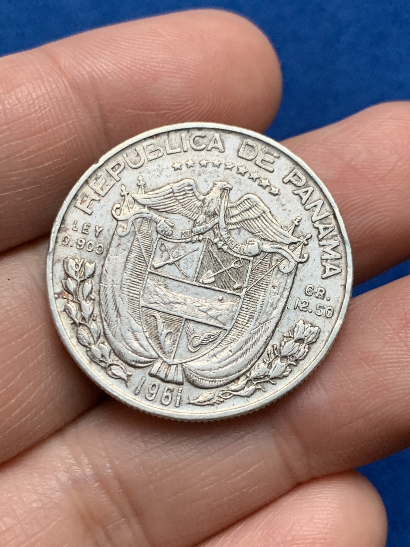 《竞宝斋》第256场-周日，周一 2场连拍 (全场包邮) 巴拿马1961年1/2巴波亚银币