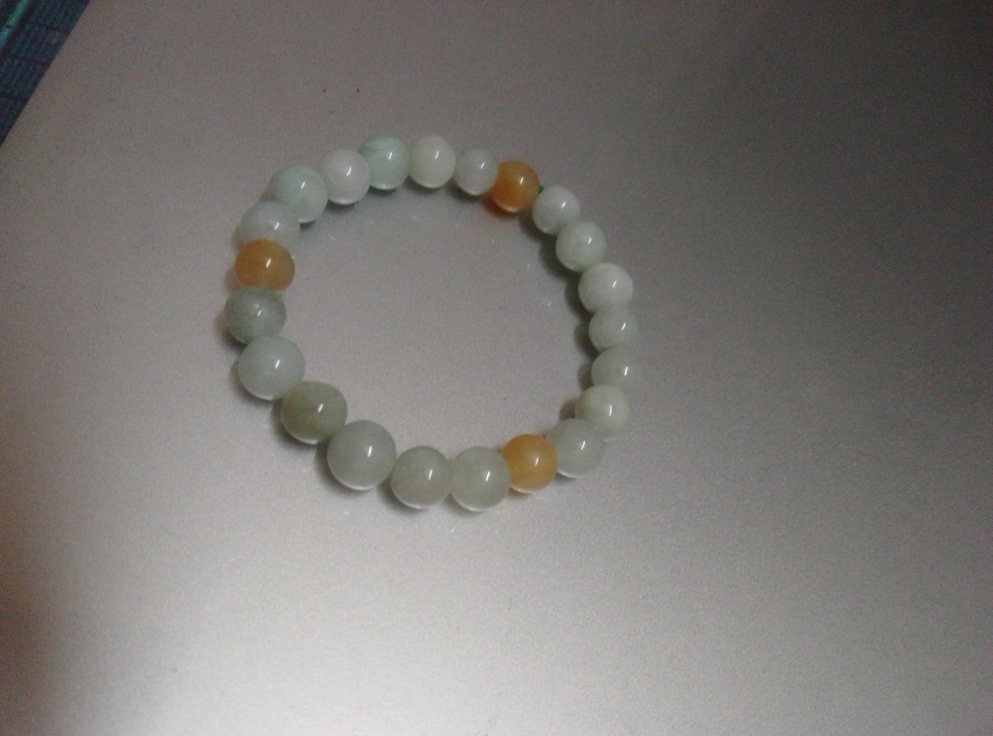 冰多彩翡翠手串，手链种老水足，冰清玉润   颜色漂亮   尺寸：6~7mm