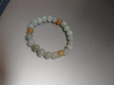 冰多彩翡翠手串，手链种老水足，冰清玉润   颜色漂亮   尺寸：6~7mm 冰多彩翡翠手串，手链种老水足，冰清玉润   颜色漂亮   尺寸：6~7mm