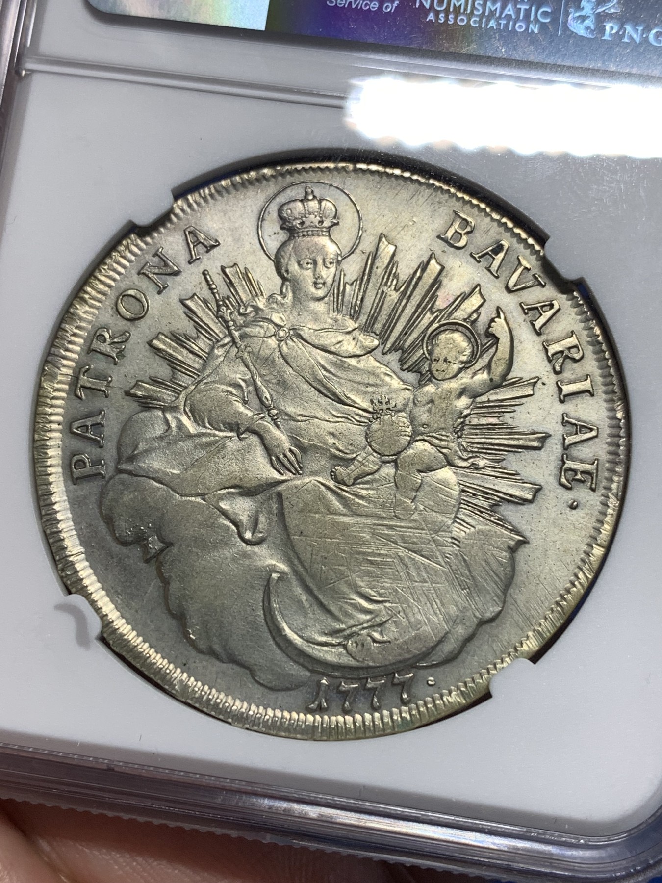 《竞宝斋》第256场-周日，周一 2场连拍 (全场包邮) NGC AUD 德国巴伐利亚1777年圣母抱婴泰勒银币