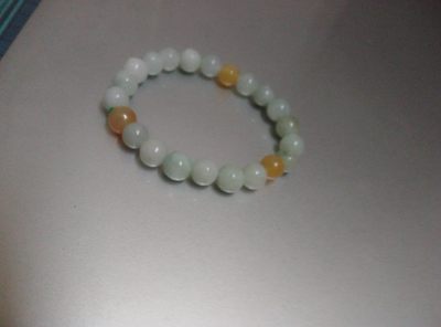 冰多彩翡翠手串，手链种老水足，冰清玉润   颜色漂亮   尺寸：6~7mm 冰多彩翡翠手串，手链种老水足，冰清玉润   颜色漂亮   尺寸：6~7mm