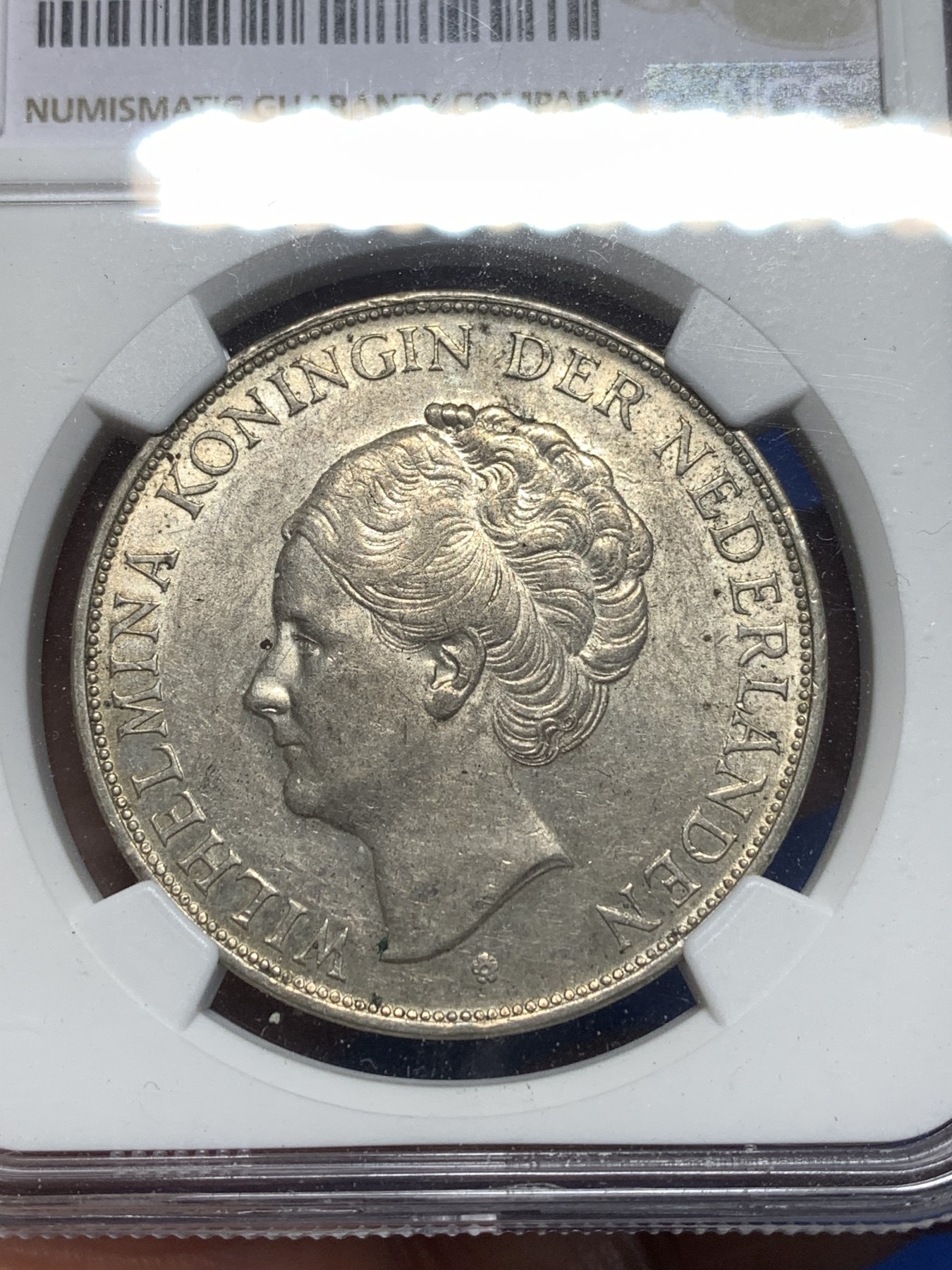 《竞宝斋》第256场-周日，周一 2场连拍 (全场包邮) NGC AU58 荷兰1938年威廉明娜女王2.5盾银币