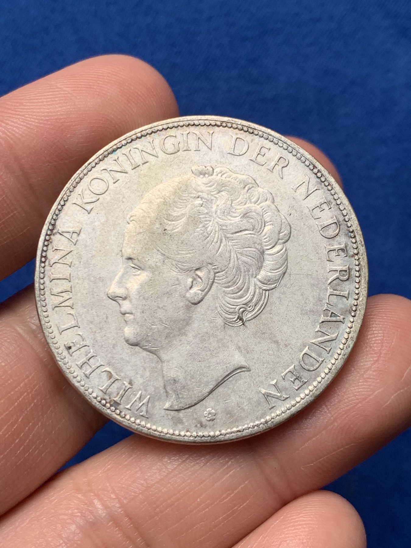 《竞宝斋》第257场-周日，周一 2场连拍 (全场包邮) 荷兰1931年威廉明娜2.5盾大银币