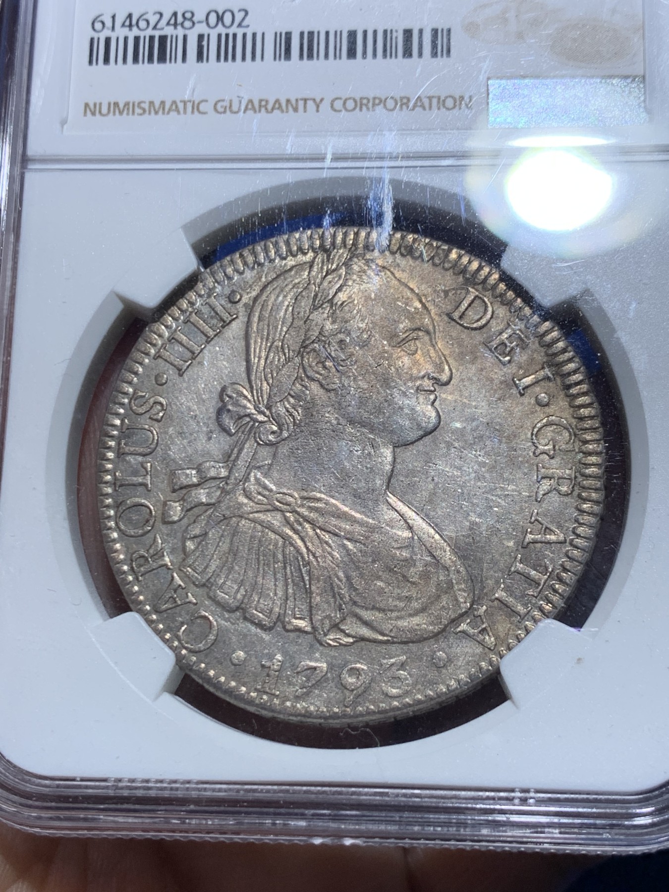 《竞宝斋》第257场-周日，周一 2场连拍 (全场包邮) NGC AU55 墨西哥1793年卡四8里亚尔双柱大银，卡洛斯四世。双面打制优异，细节俱在，状态上佳。1793早期年份少见，不是常见的后期版。