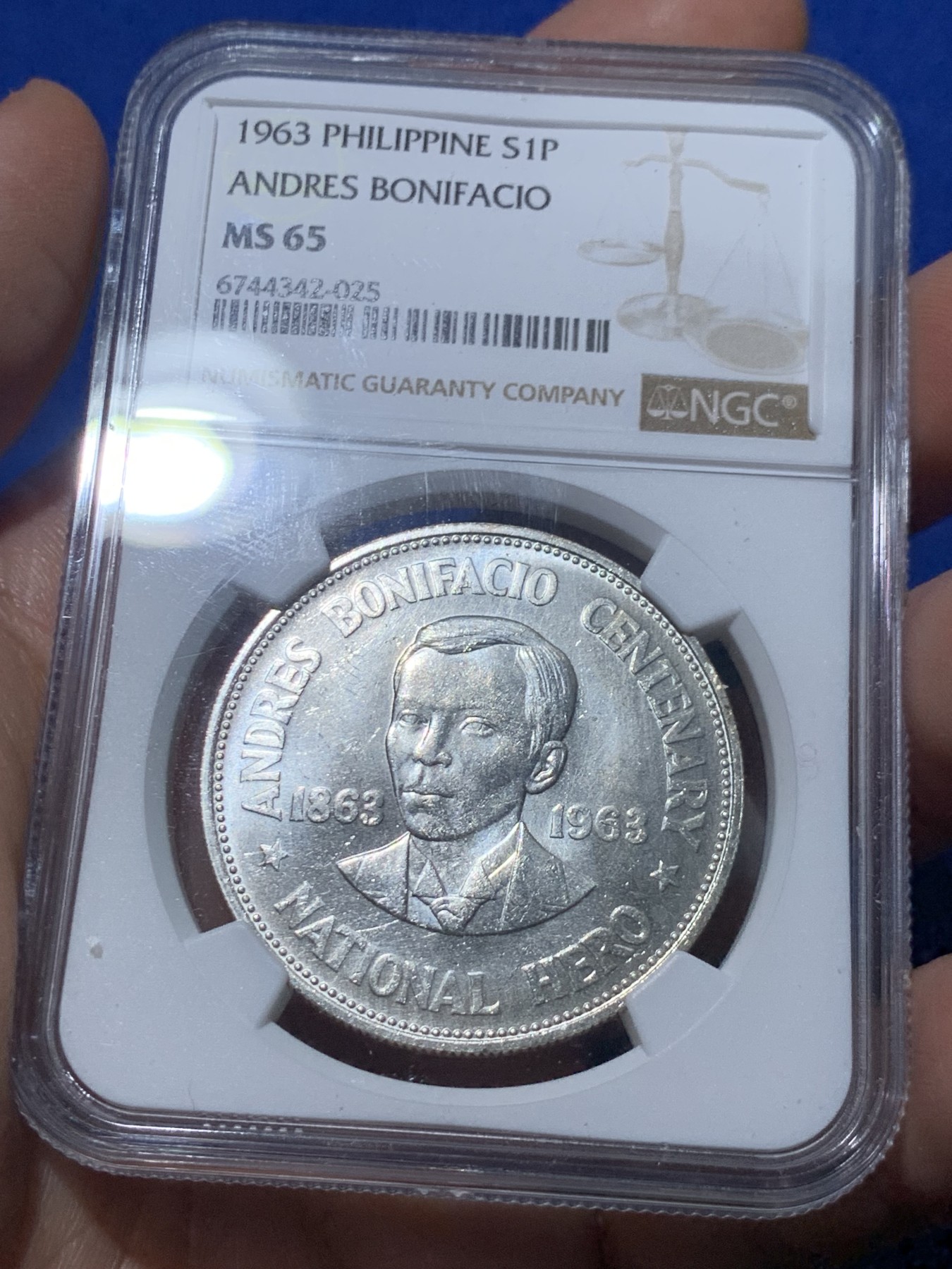 《竞宝斋》第257场-周日，周一 2场连拍 (全场包邮) NGC MS65 菲律宾1963年独立领导人波尼斯奥1比索纪念银币 普制品种很难的高分 亚军分更高分只有5枚