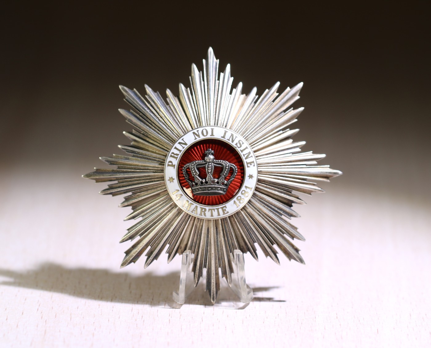 大猫徽章拍卖第245期  罗马尼亚大军官级王冠勋章