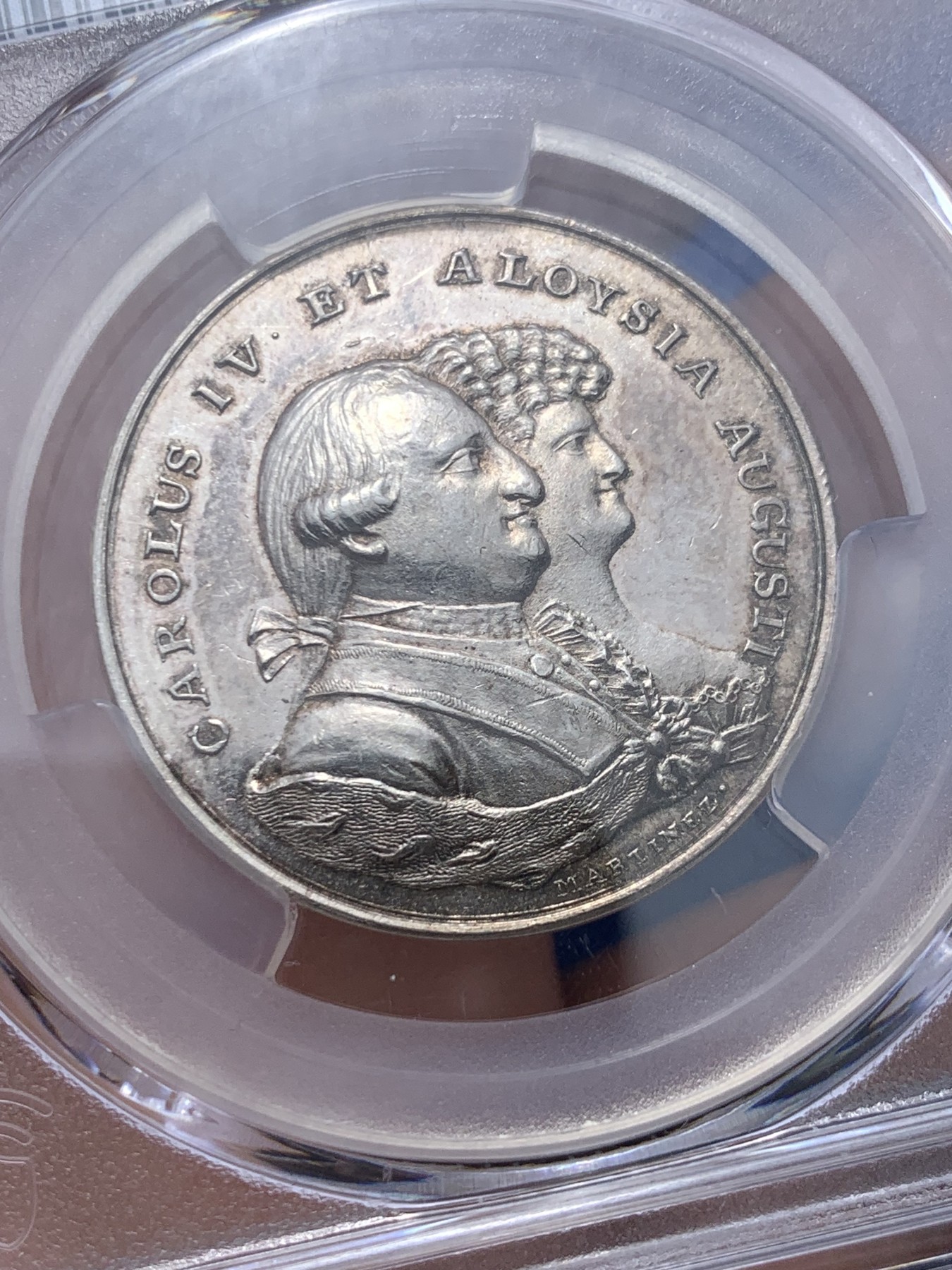 《竞宝斋》第257场-周日，周一 2场连拍 (全场包邮) PCGS MS61 西班牙1789年查理四世加冕宣言章，非常稀少，西系钱币玩家不可或缺的品种。纪念其索里亚宣布查理为国王，正面为查尔斯和玛丽亚·路易莎，背面为西班牙的拟人化身。