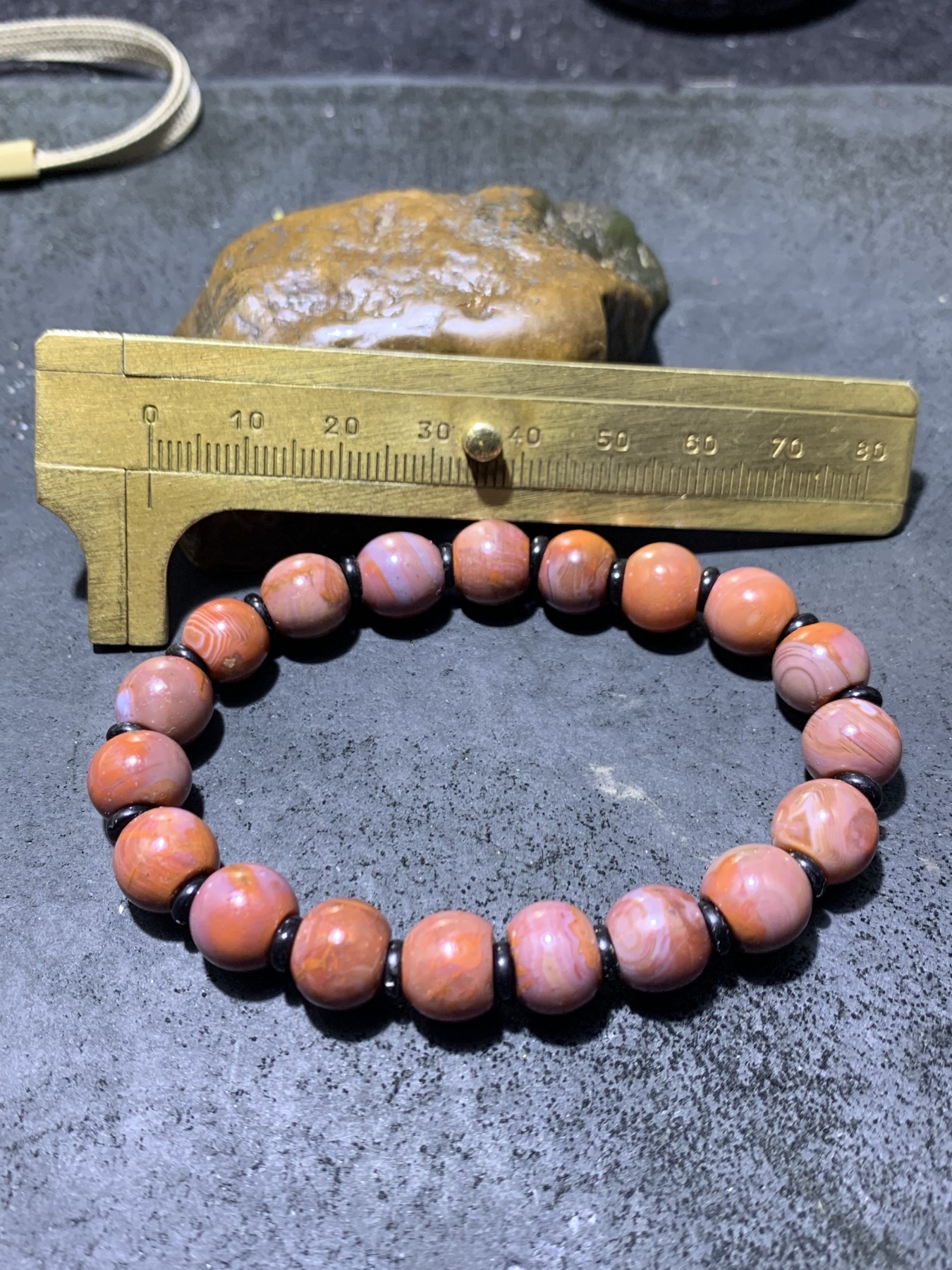 川料南红玛瑙苹果珠单圈手串一条，