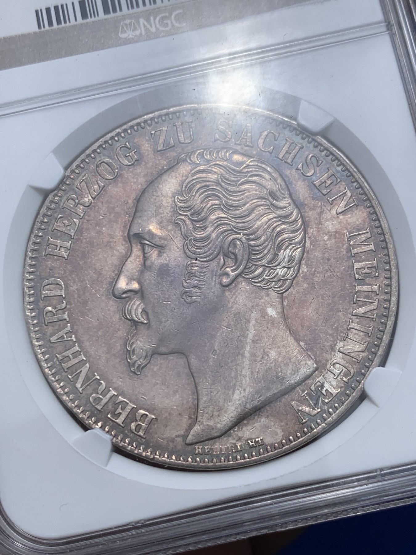 《竞宝斋》第257场-周日，周一 2场连拍 (全场包邮) NGC AU58 德国 萨克森 梅宁根 1854年 2泰勒 发行时间仅2年 此年份发行量仅14000枚 37克规格的窗帘大银币 五彩包浆，状态非常难得