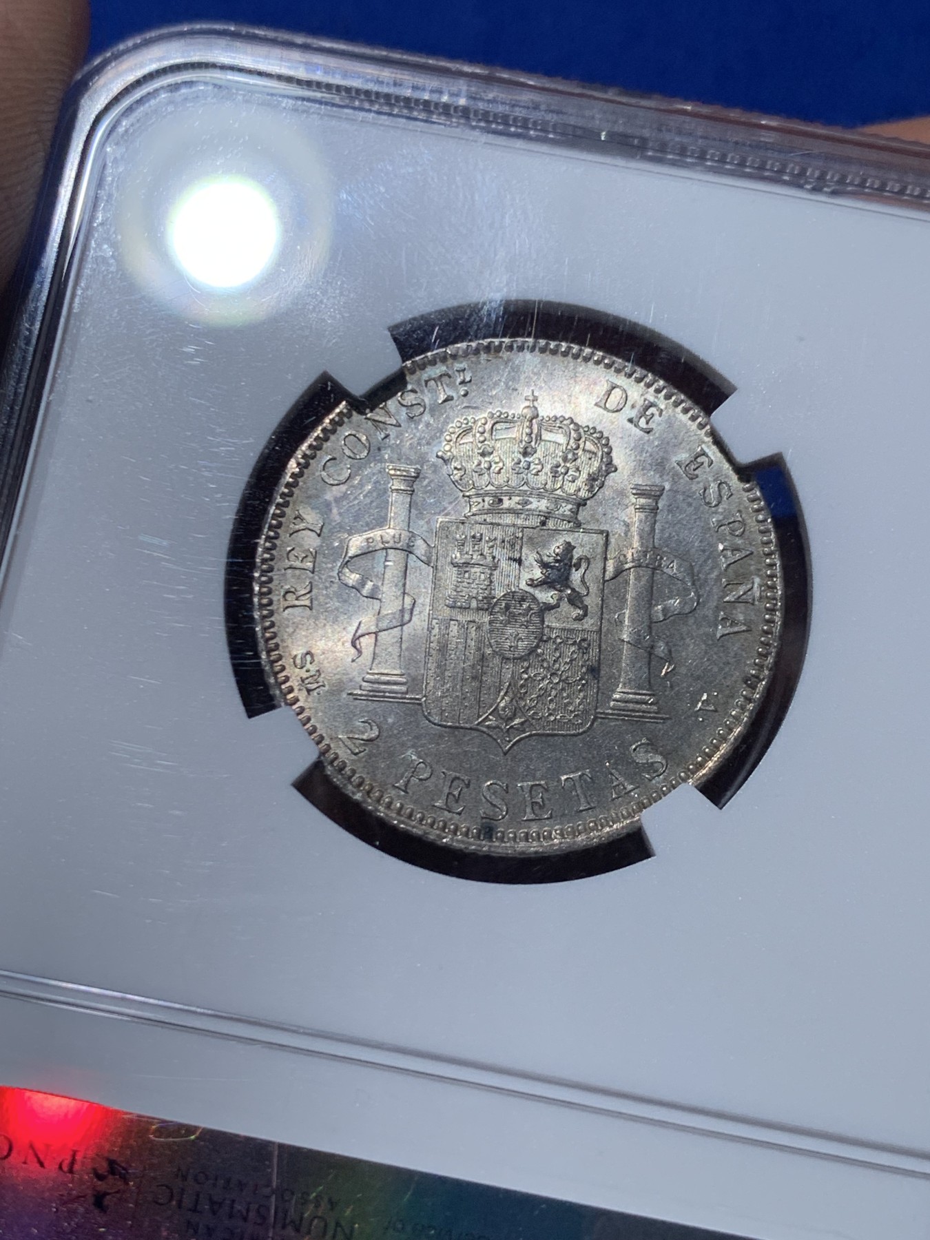 《竞宝斋》第257场-周日，周一 2场连拍 (全场包邮) NGC UNC 西班牙 1905年 2比赛塔 银币 币面转光感炫目