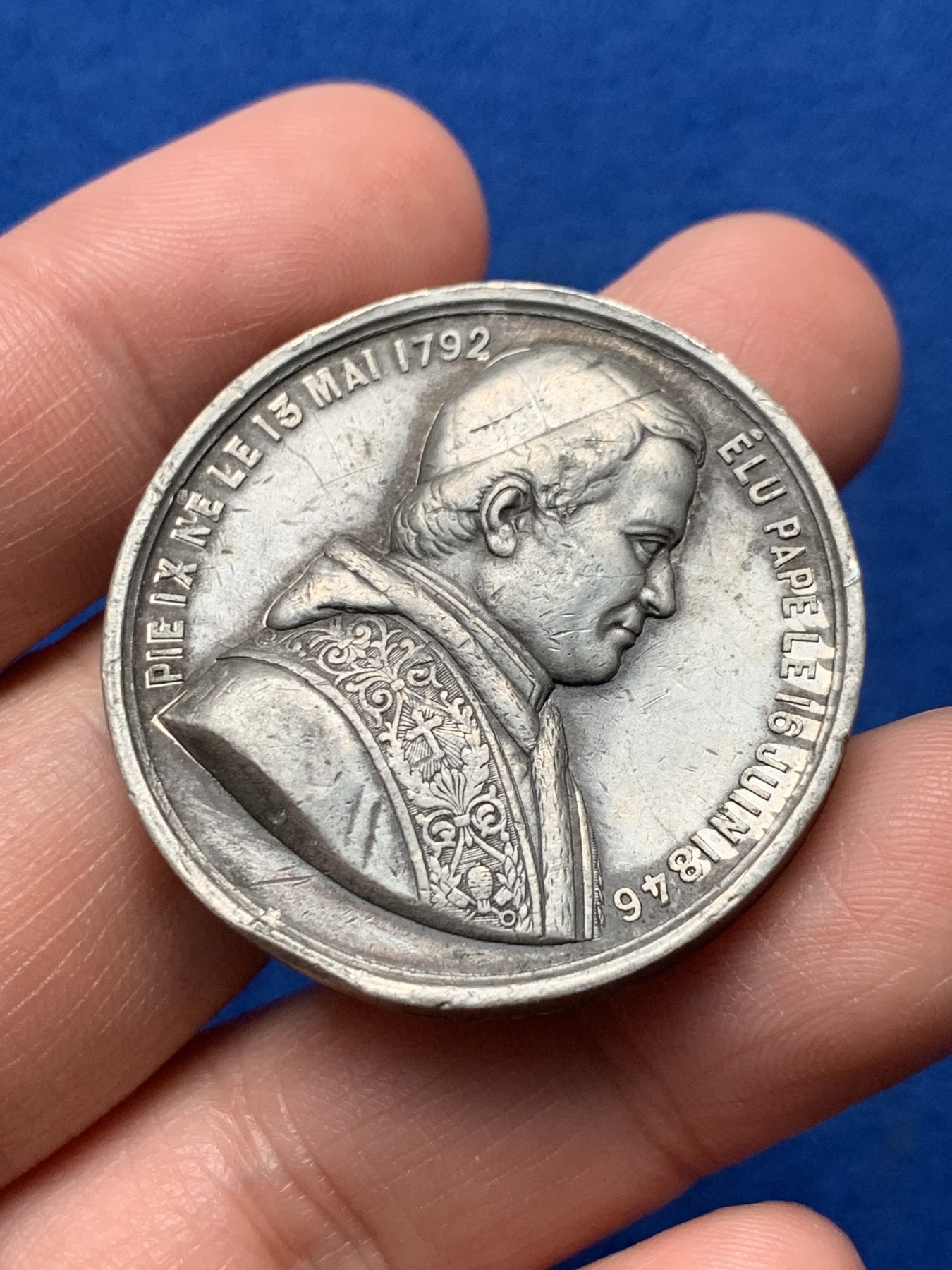 《竞宝斋》第257场-周日，周一 2场连拍 (全场包邮) 梵蒂冈1846年庇护九世当选教皇锡制纪念章，22.72g，37mm