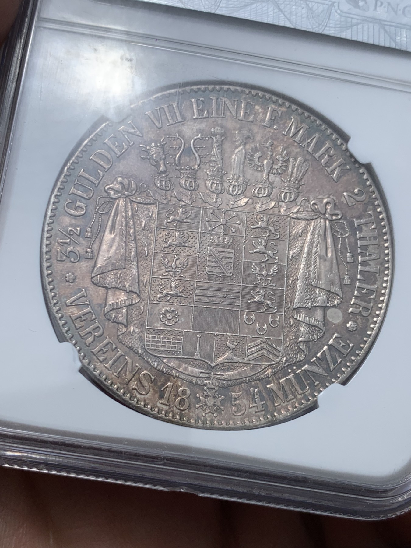 《竞宝斋》第257场-周日，周一 2场连拍 (全场包邮) NGC AU58 德国 萨克森 梅宁根 1854年 2泰勒 发行时间仅2年 此年份发行量仅14000枚 37克规格的窗帘大银币 五彩包浆，状态非常难得