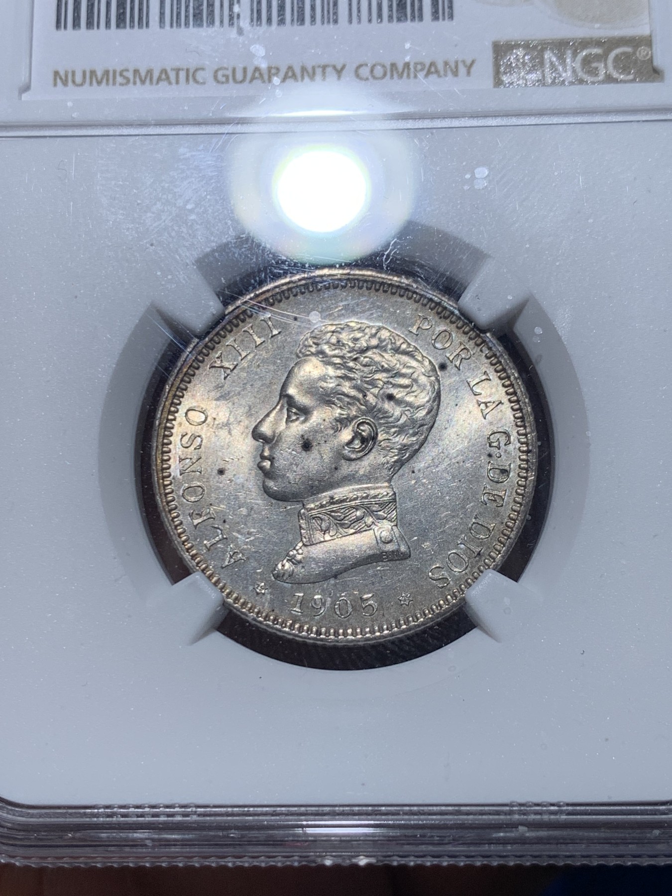 《竞宝斋》第257场-周日，周一 2场连拍 (全场包邮) NGC UNC 西班牙 1905年 2比赛塔 银币 币面转光感炫目