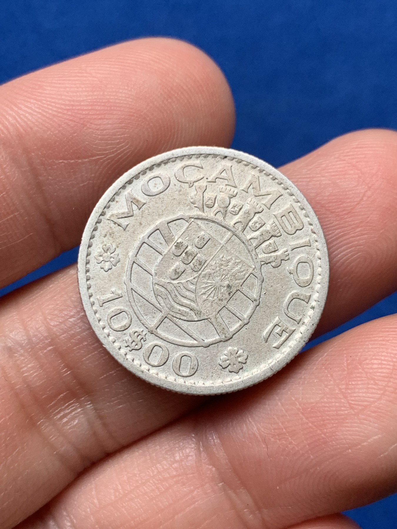 《竞宝斋》第257场-周日，周一 2场连拍 (全场包邮) 1954年葡属莫桑比克10E银币