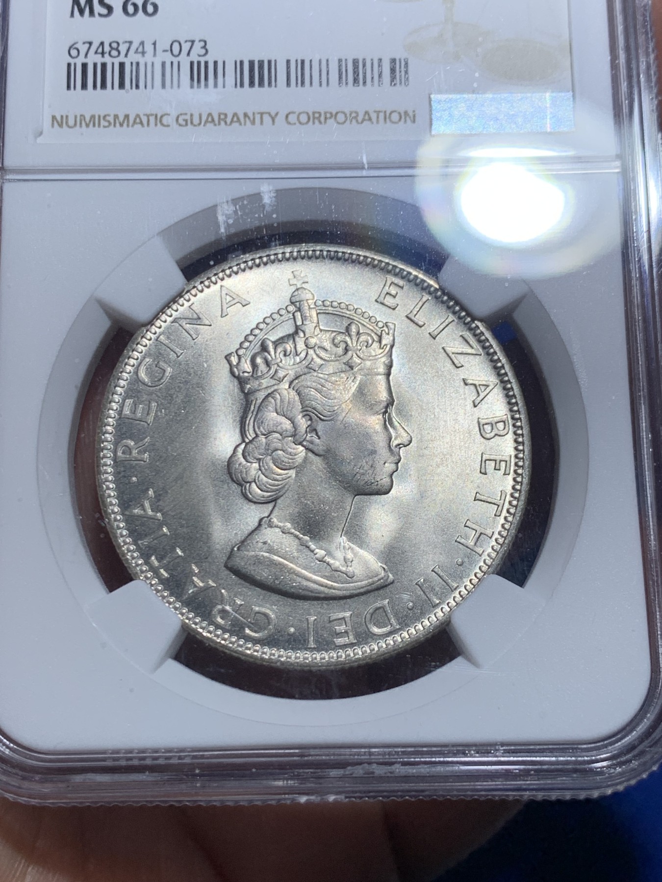 《竞宝斋》第257场-周日，周一 2场连拍 (全场包邮) NGC MS66 百慕大1964年伊丽莎白二世青年头像1克朗银币 经典女王头像 高分好品