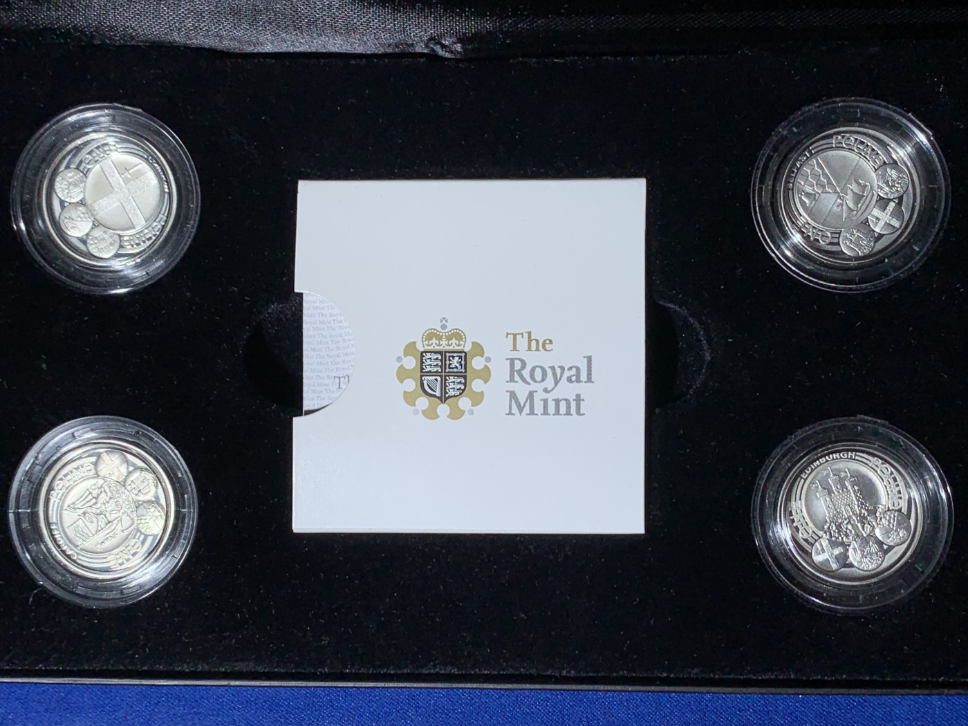 《竞宝斋》第257场-周日，周一 2场连拍 (全场包邮) 稀少的 2010&2011 英国 4个首都 精制银币 1英镑 盒证全 无雾化 无氧化