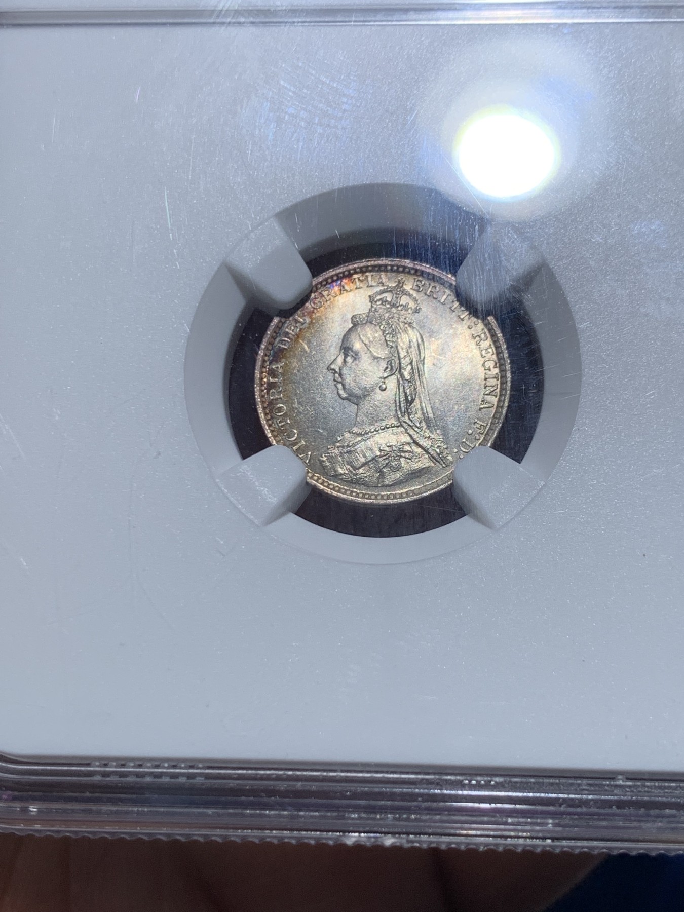 《竞宝斋》第257场-周日，周一 2场连拍 (全场包邮) NGC MS64 英国 1887年 维多利亚 3便士 银币 好彩