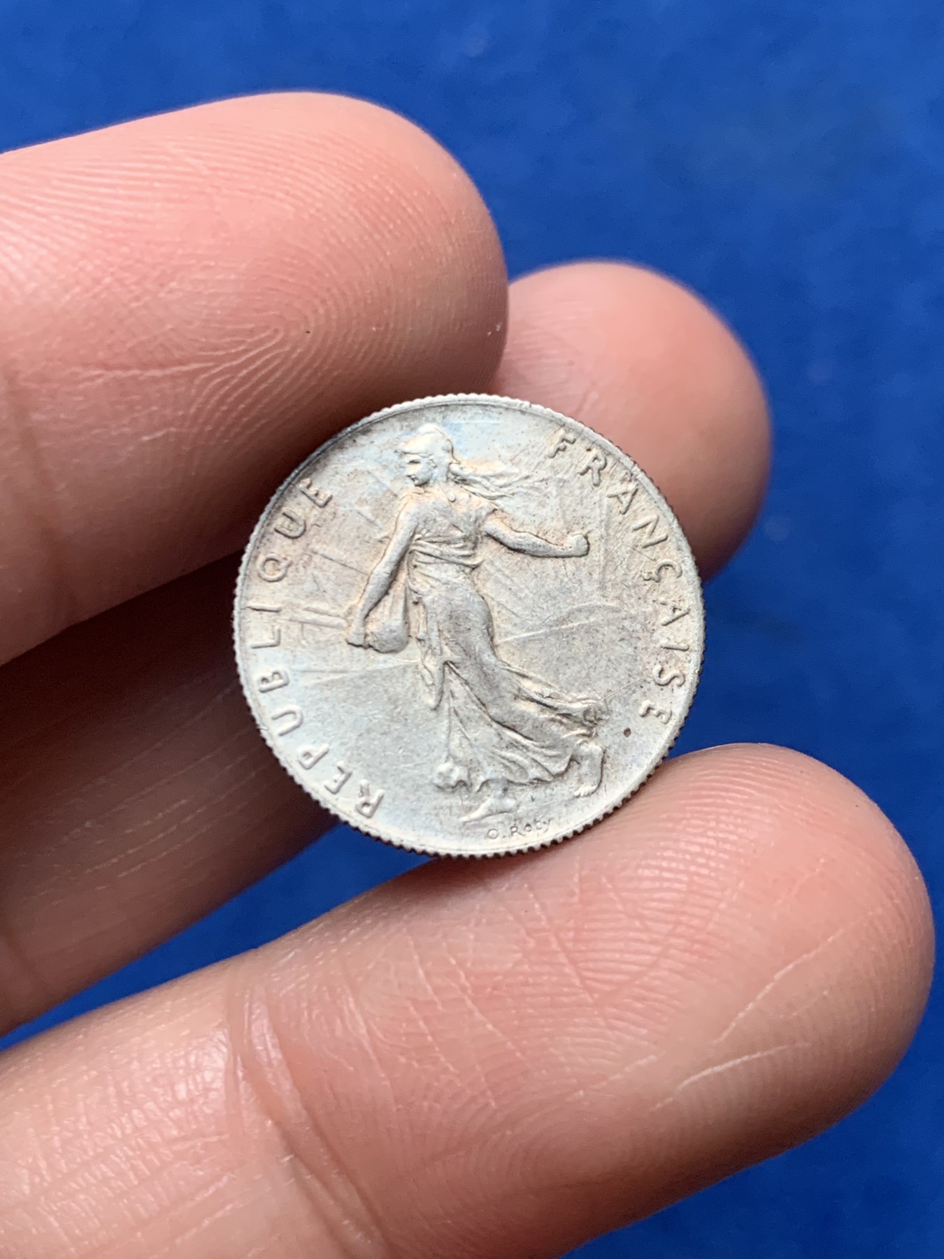 《竞宝斋》第257场-周日，周一 2场连拍 (全场包邮) 1915年法国播种50分银币 转光流畅