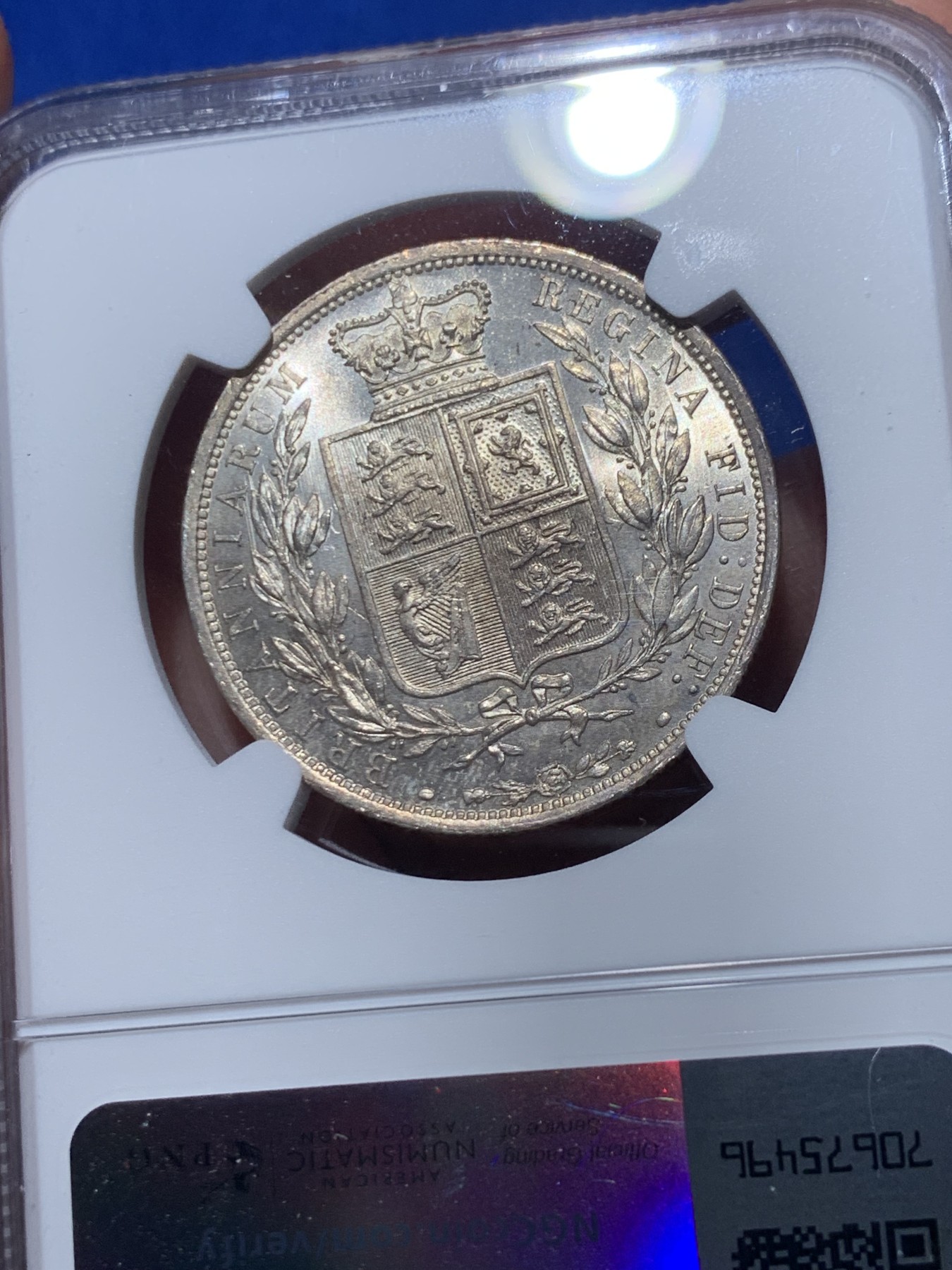 《竞宝斋》第257场-周日，周一 2场连拍 (全场包邮) NGC MS63 英国1886小维半克朗银币，原光难得