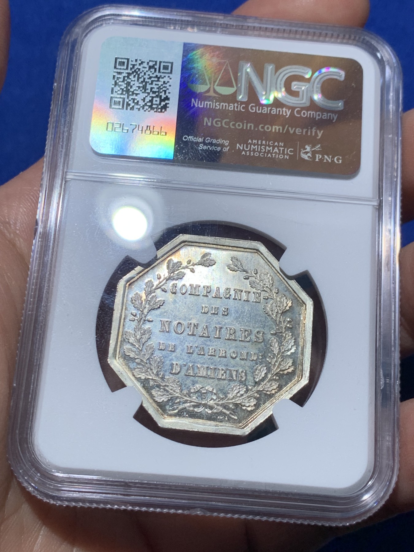 《竞宝斋》第257场-周日，周一 2场连拍 (全场包邮) NGC MS64 法国1854公证人八角银质代币 霜光很好的一枚