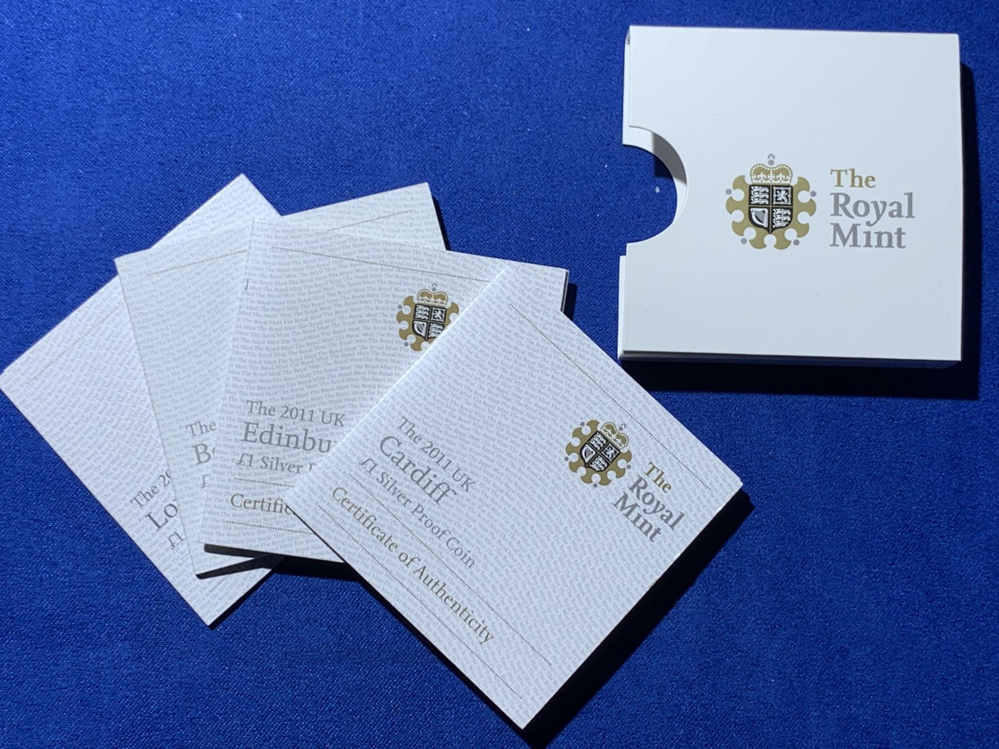 《竞宝斋》第257场-周日，周一 2场连拍 (全场包邮) 稀少的 2010&2011 英国 4个首都 精制银币 1英镑 盒证全 无雾化 无氧化