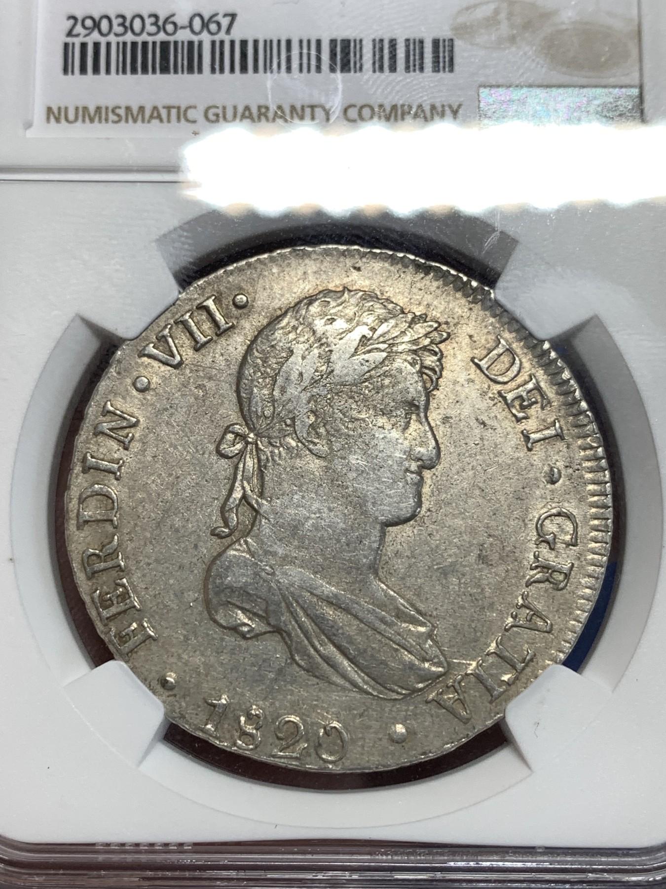 《竞宝斋》第257场-周日，周一 2场连拍 (全场包邮) NGC XF45 西属秘鲁1820年斐迪南七世8R银币 打制的还不错  有分难得