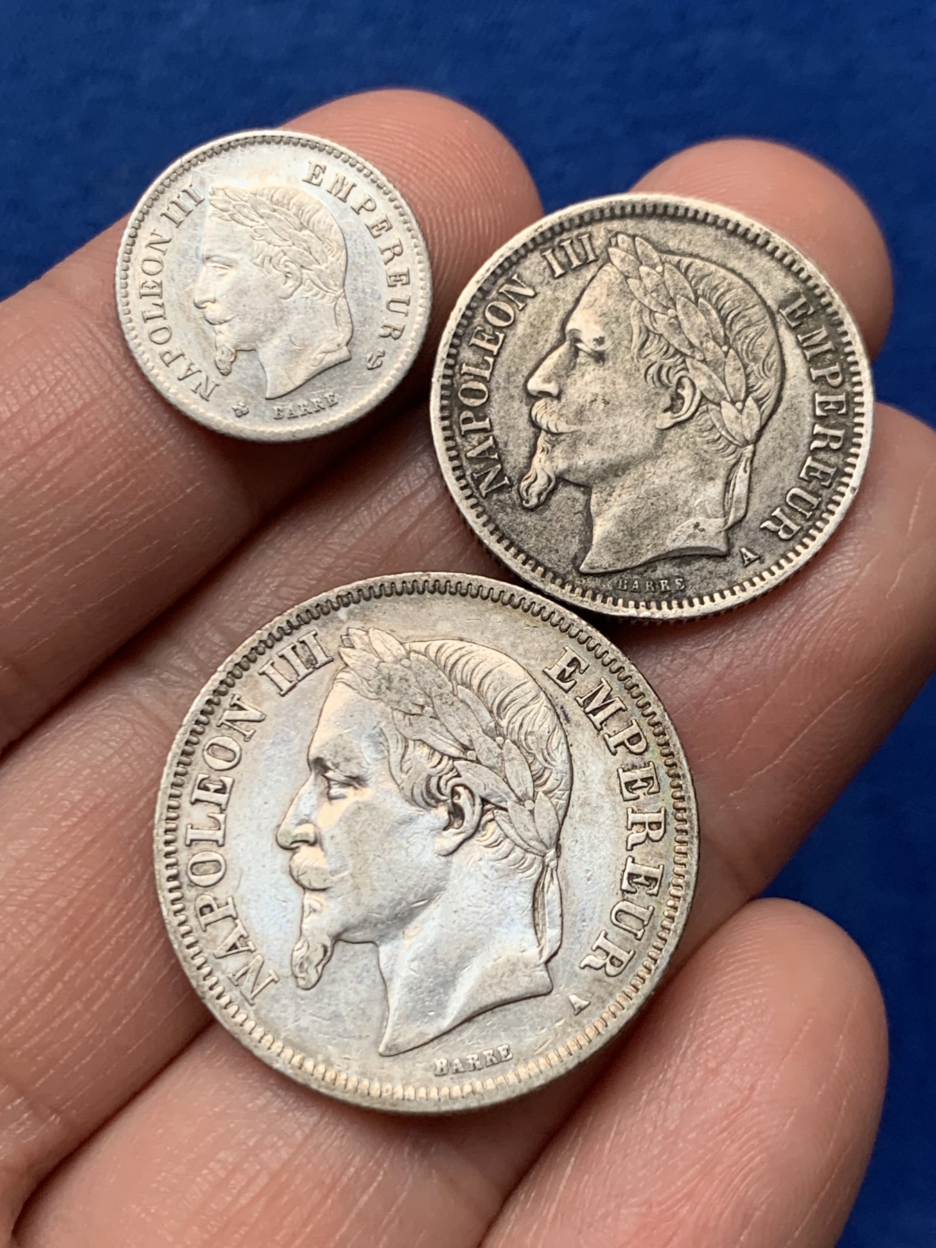 《竞宝斋》第257场-周日，周一 2场连拍 (全场包邮) 3枚一组 法国拿破仑三世 2法郎 1法郎 20分银币 小银币品相很好