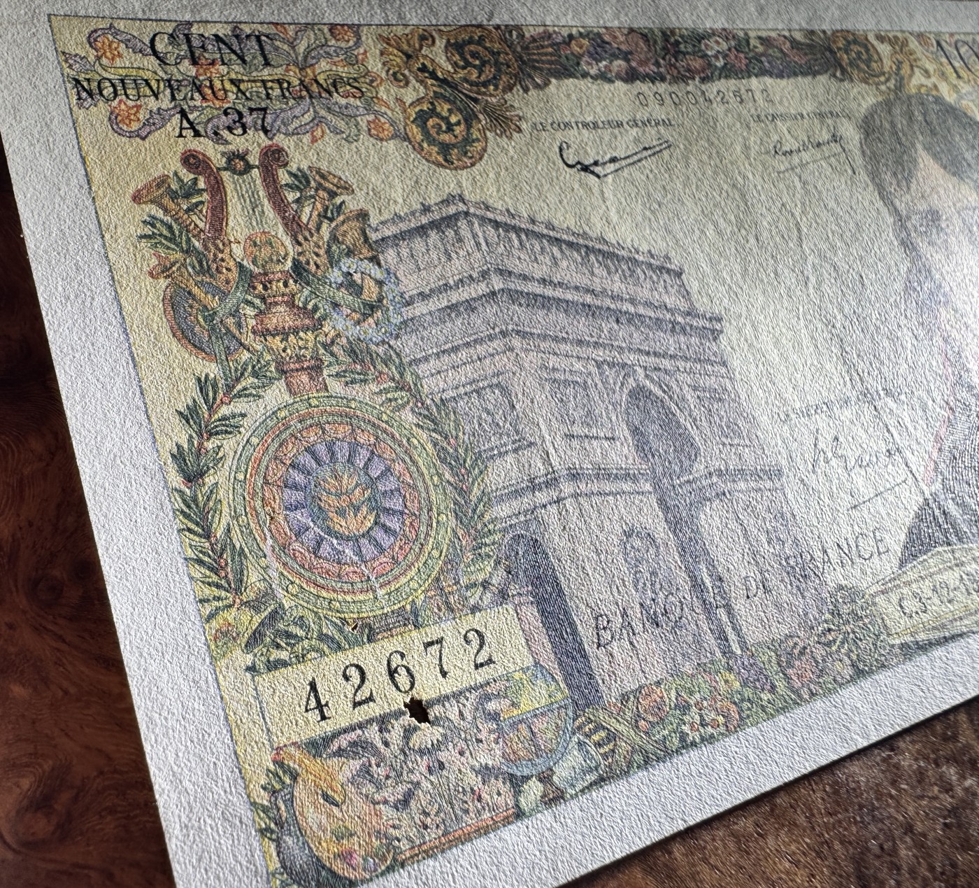 Chase Auction 第27期 - - 外钞、民国钞和人民币混合场！ 法国100新法郎，拿破仑头像，品相如图，有针孔！