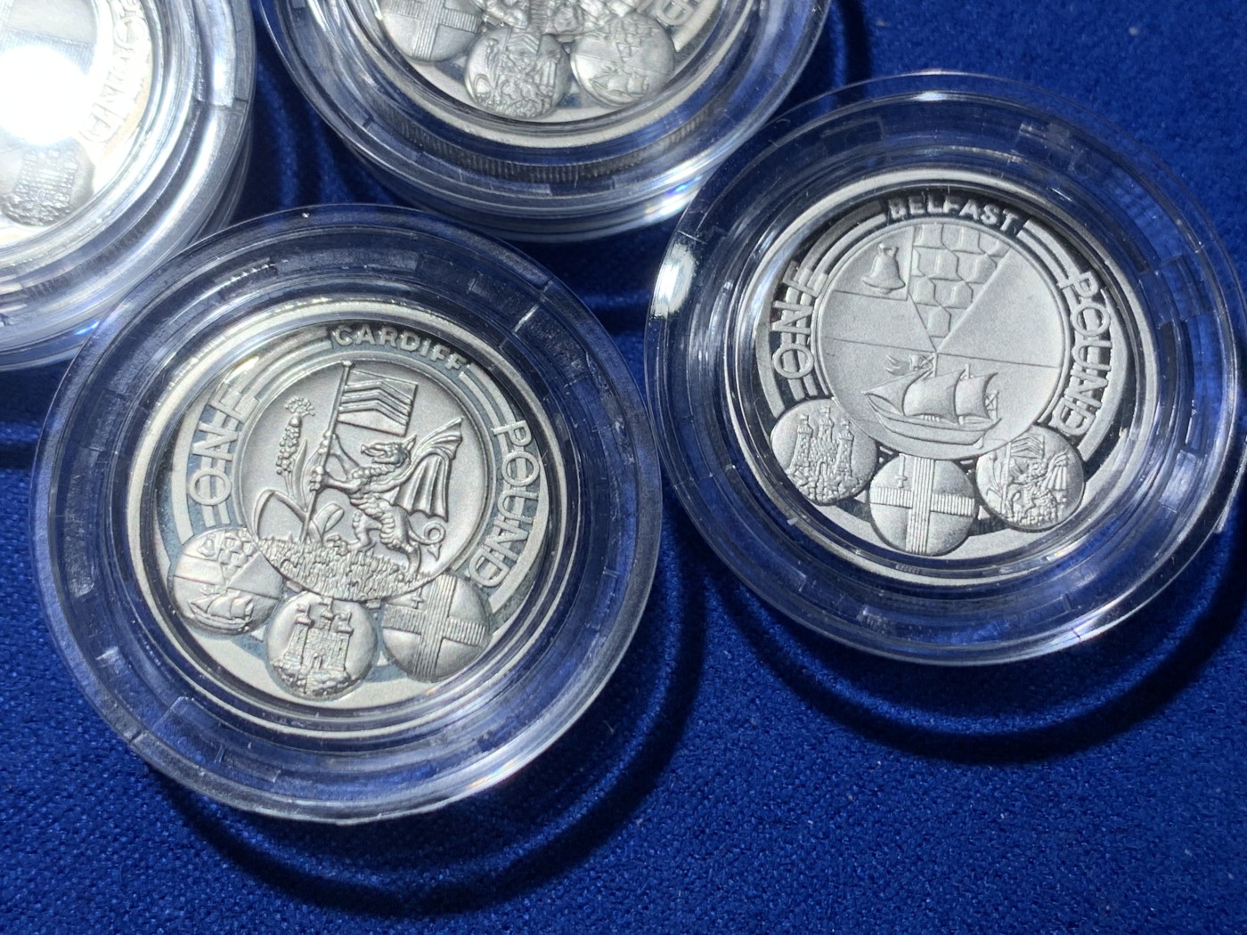 《竞宝斋》第257场-周日，周一 2场连拍 (全场包邮) 稀少的 2010&2011 英国 4个首都 精制银币 1英镑 盒证全 无雾化 无氧化