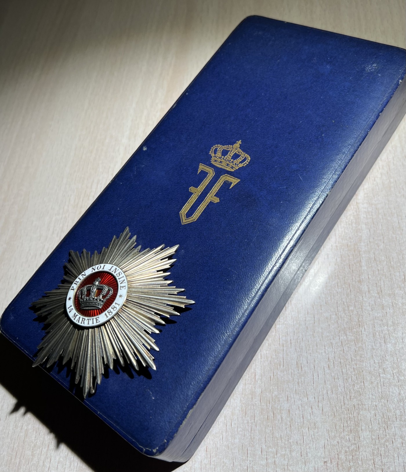 大猫徽章拍卖第245期  罗马尼亚大军官级王冠勋章