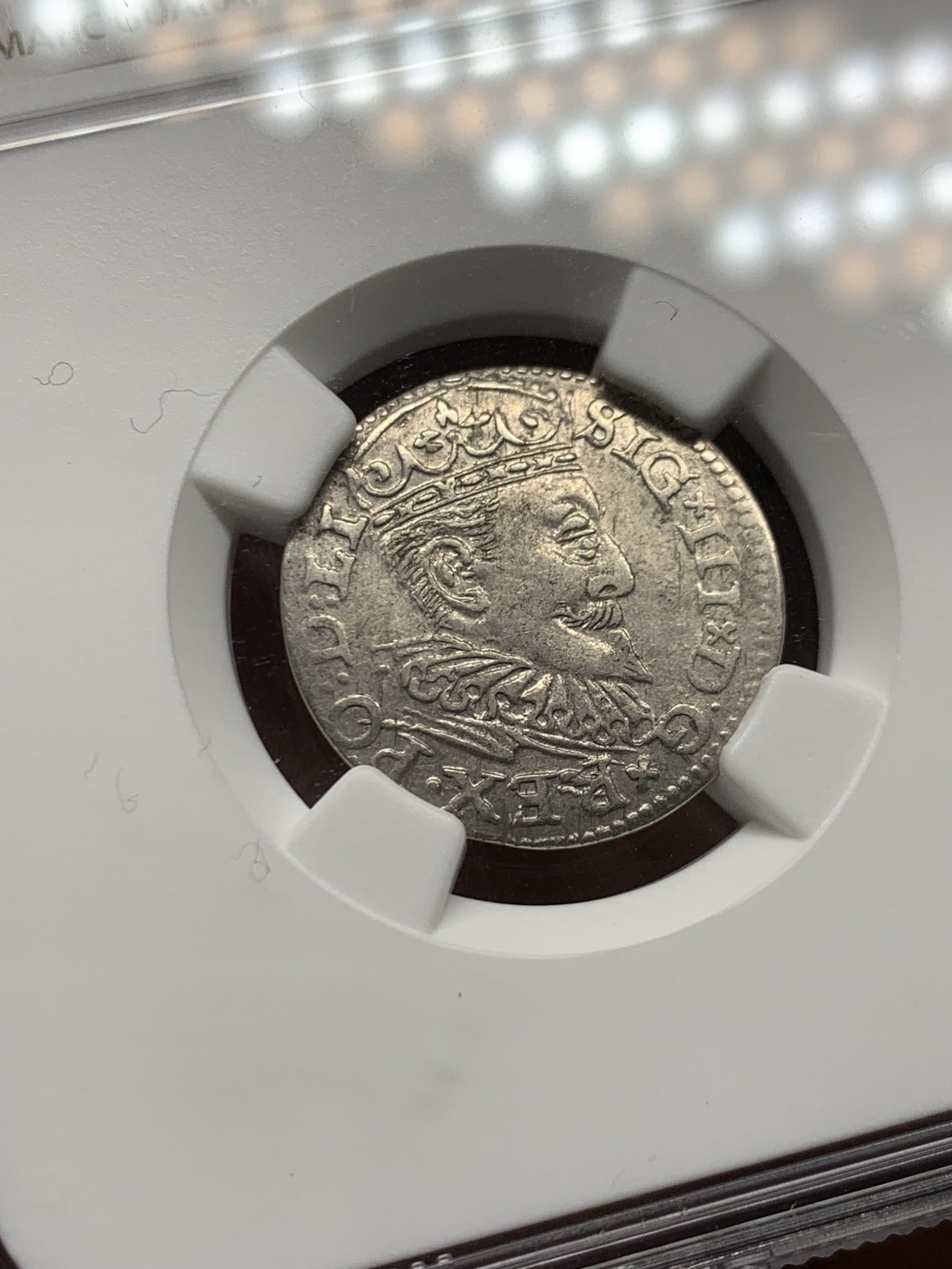 《竞宝斋》第257场-周日，周一 2场连拍 (全场包邮) NGC AU55 波兰立陶宛1595年齐格蒙特三世 3格罗申银币