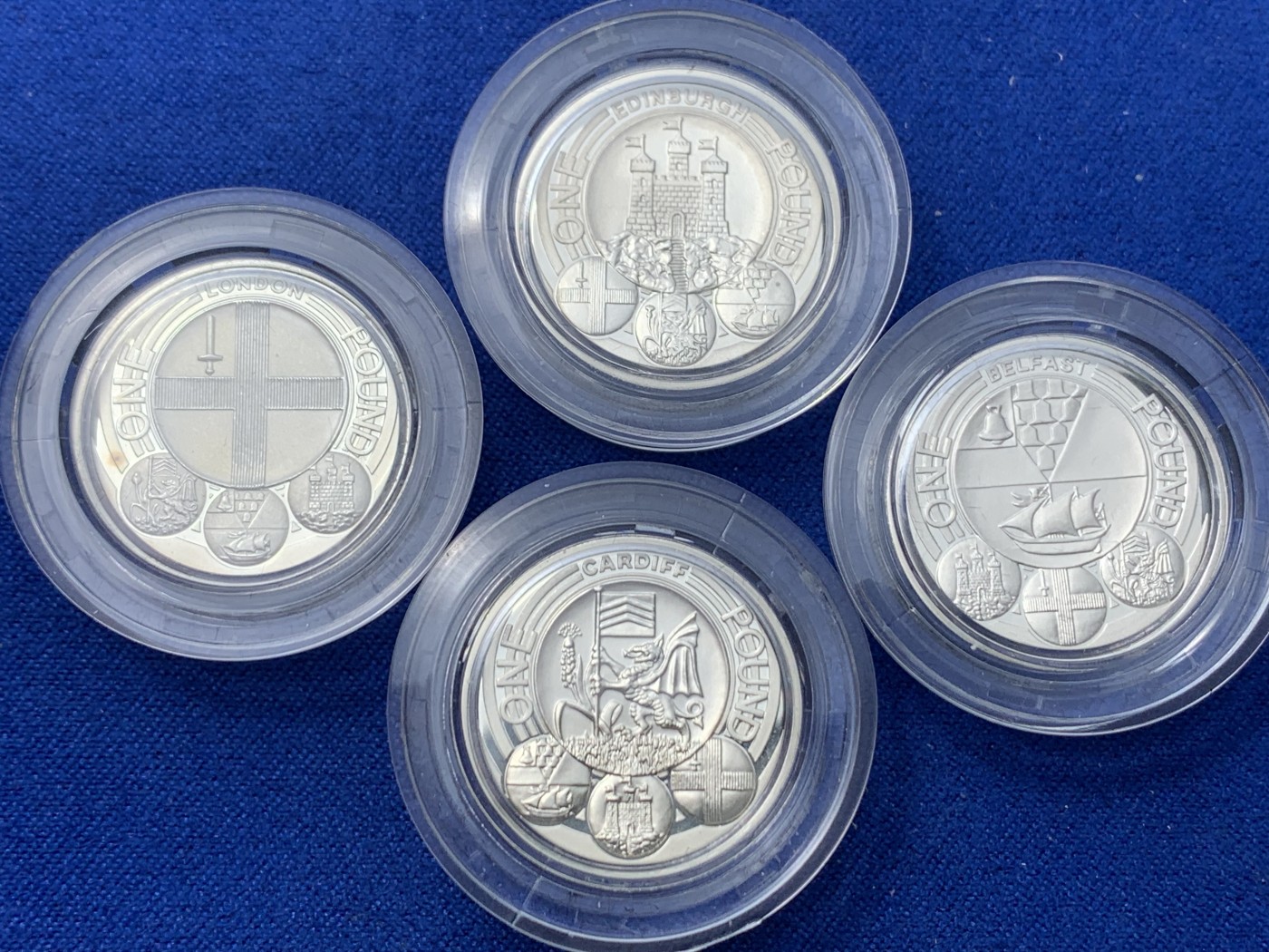 《竞宝斋》第257场-周日，周一 2场连拍 (全场包邮) 稀少的 2010&2011 英国 4个首都 精制银币 1英镑 盒证全 无雾化 无氧化