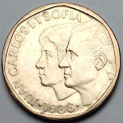 布加迪🐬～世界钱币🌾第 99 期 /  西班牙套币和散币专辑 - 西班牙🇪🇸 1988年 500比塞塔 卡洛斯和索菲亚双人头像 好品
