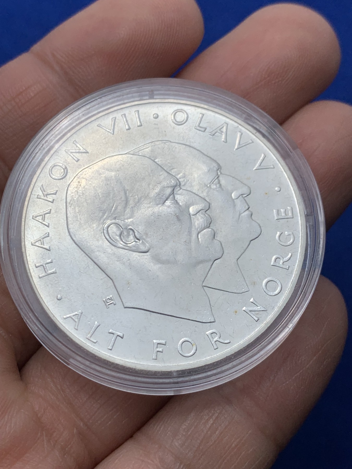 《竞宝斋》第257场-周日，周一 2场连拍 (全场包邮) 挪威奥拉夫五世1970年25克朗纪念银币 含证书 盒装