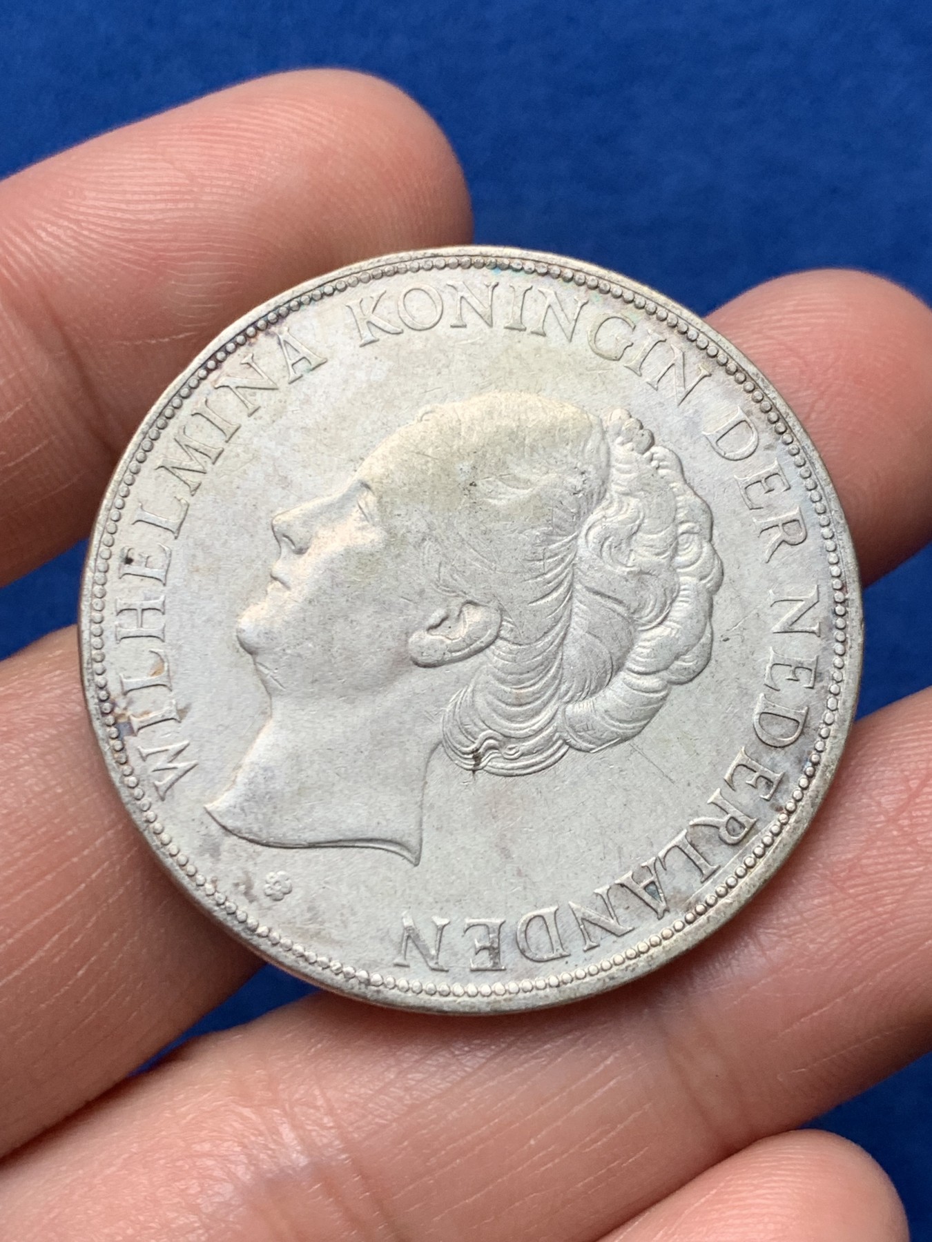 《竞宝斋》第257场-周日，周一 2场连拍 (全场包邮) 荷兰1931年威廉明娜2.5盾大银币