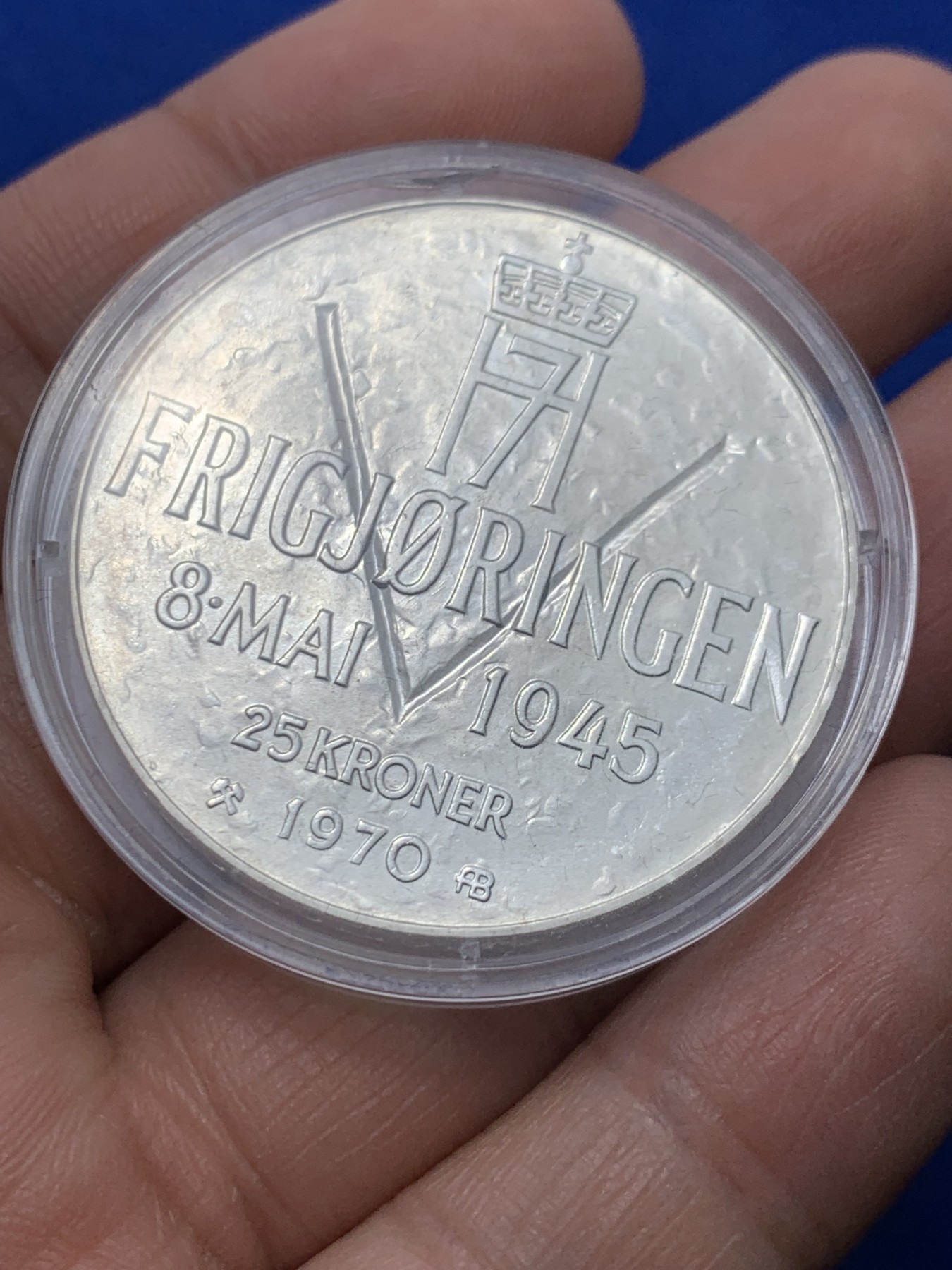 《竞宝斋》第257场-周日，周一 2场连拍 (全场包邮) 挪威奥拉夫五世1970年25克朗纪念银币 含证书 盒装