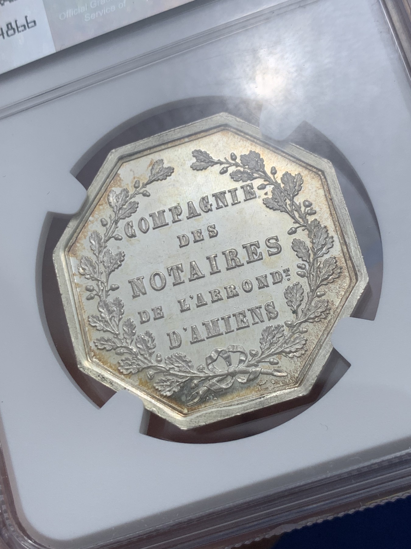 《竞宝斋》第257场-周日，周一 2场连拍 (全场包邮) NGC MS64 法国1854公证人八角银质代币 霜光很好的一枚