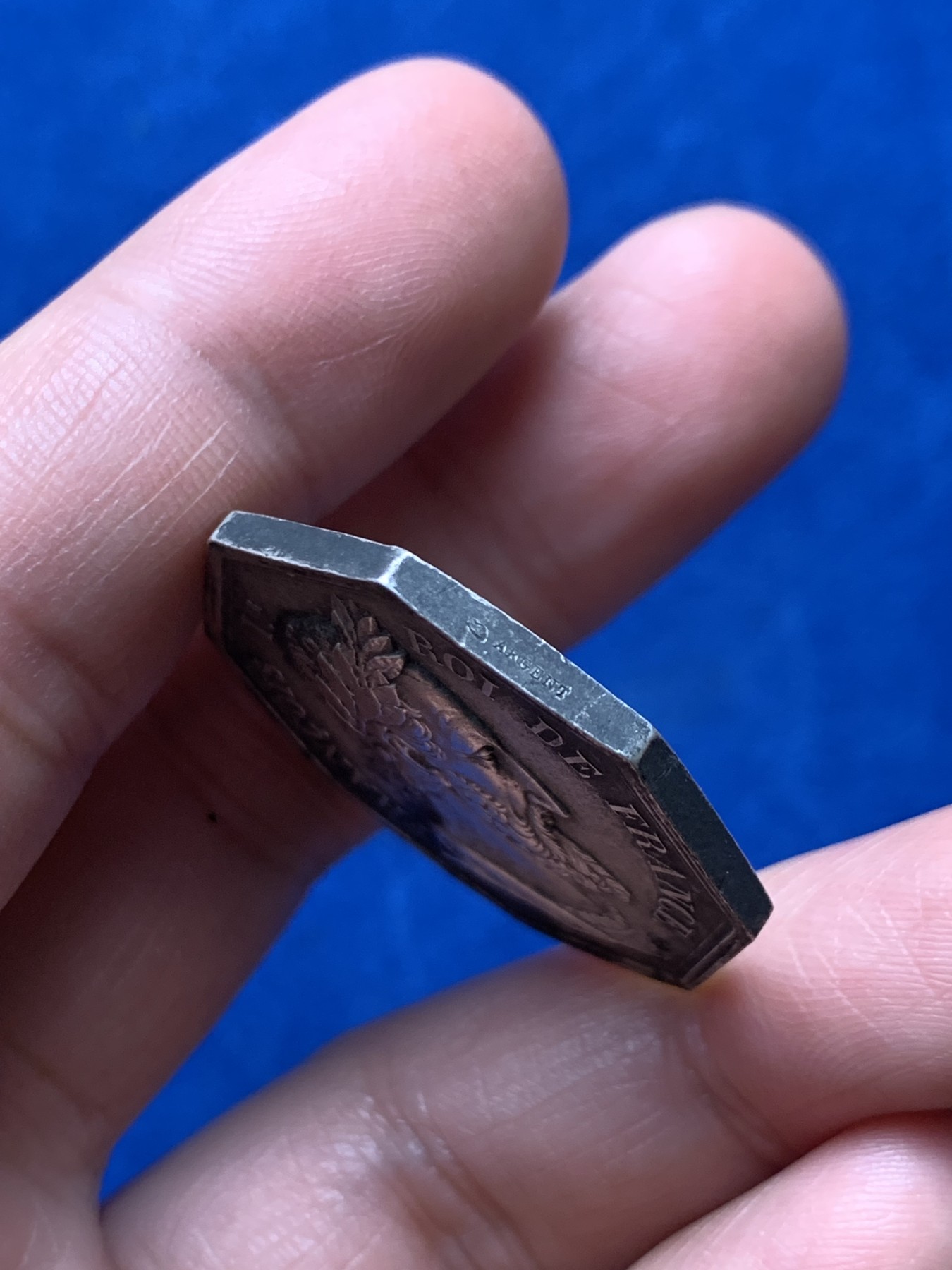 《竞宝斋》第257场-周日，周一 2场连拍 (全场包邮) 法国维特里勒弗朗索瓦区公证人协会八角银质代币，弗朗索瓦一世，脖颈青筋栩栩如生，32.8mm，18克，丰饶角银标