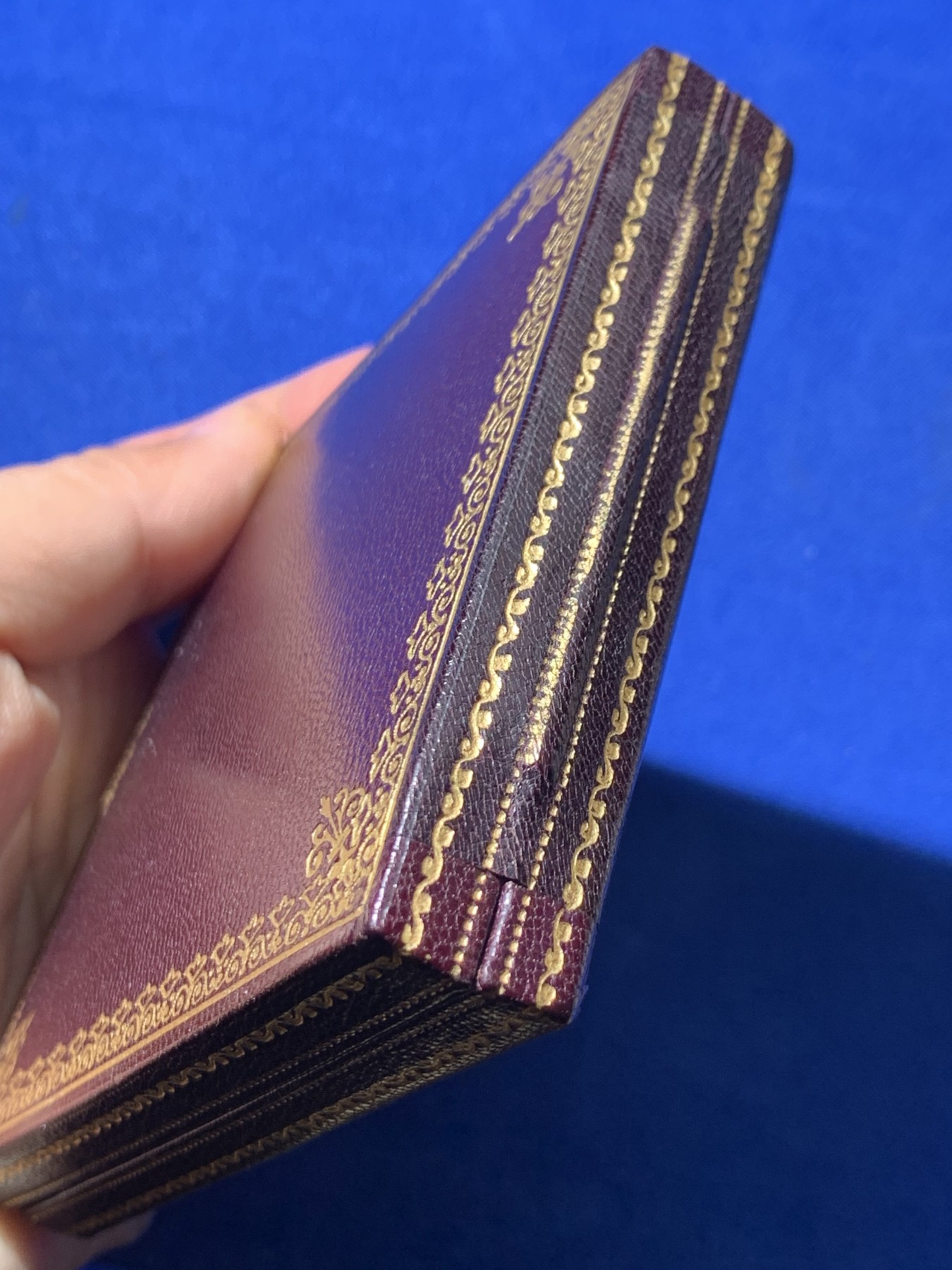 《竞宝斋》第257场-周日，周一 2场连拍 (全场包邮) 法百1900年法国法兰西银行百年纪念银章，直径68mm ，原盒。O.Roty大师名誉品，边铭2ARGENT