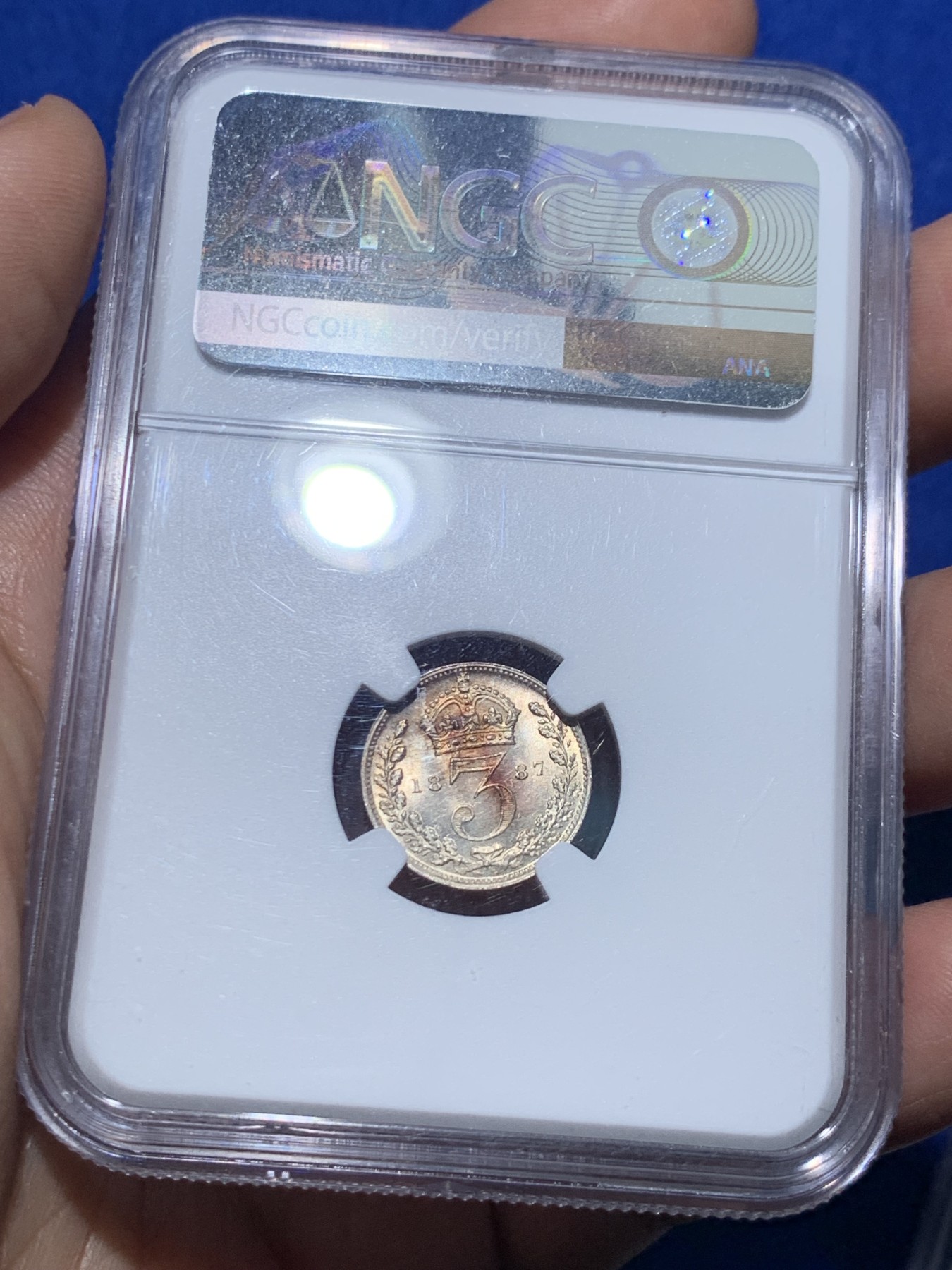 《竞宝斋》第257场-周日，周一 2场连拍 (全场包邮) NGC MS64 英国 1887年 维多利亚 3便士 银币 好彩