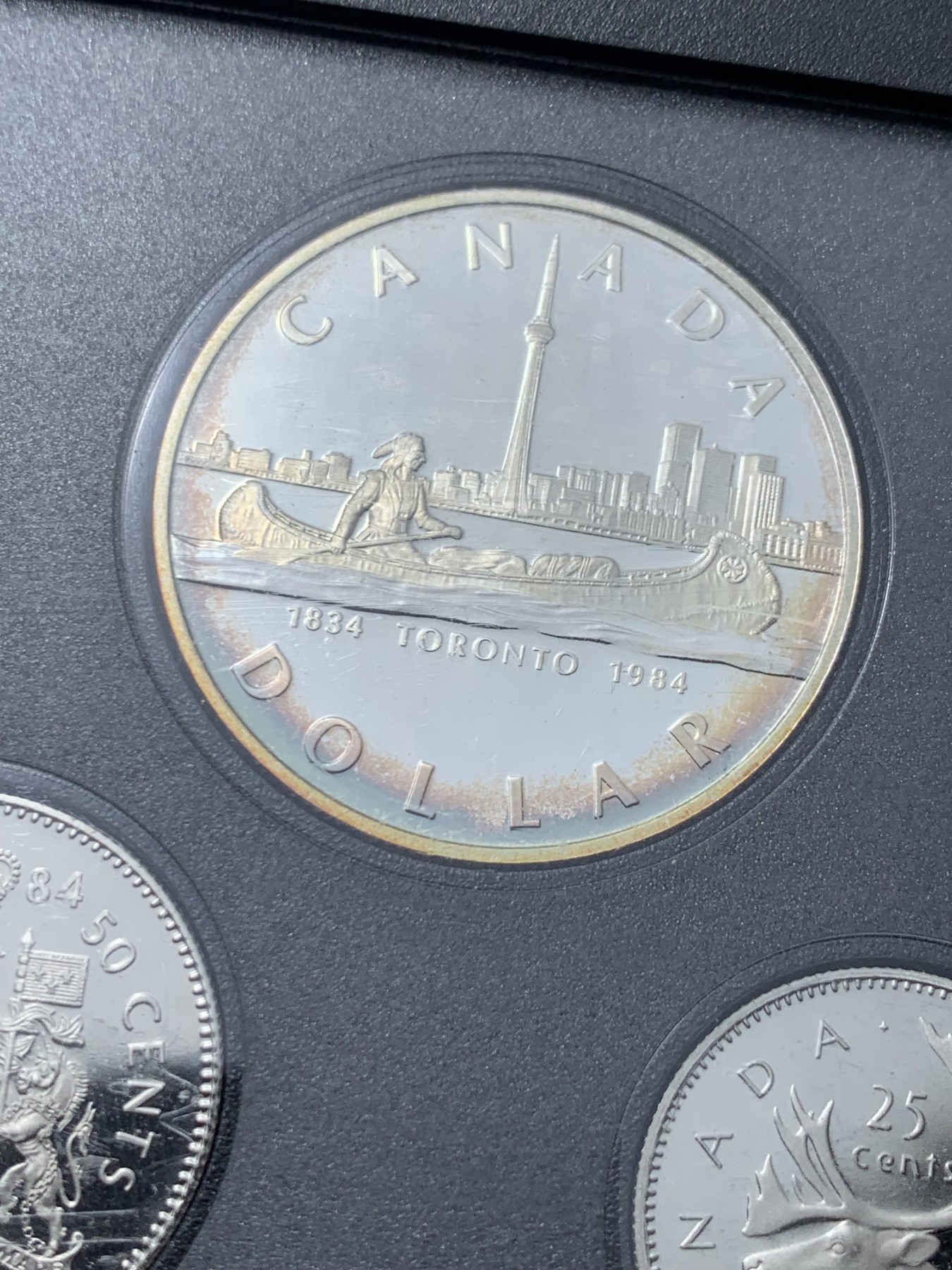 《竞宝斋》第257场-周日，周一 2场连拍 (全场包邮) 加拿大1984年套币 含大银币一枚