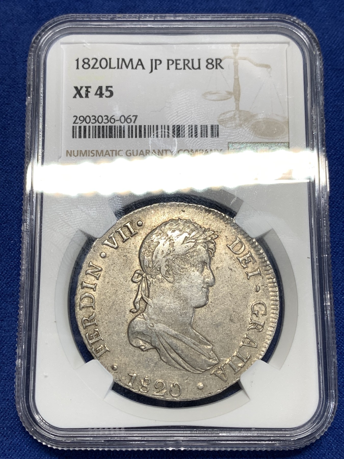 《竞宝斋》第257场-周日，周一 2场连拍 (全场包邮) NGC XF45 西属秘鲁1820年斐迪南七世8R银币 打制的还不错  有分难得
