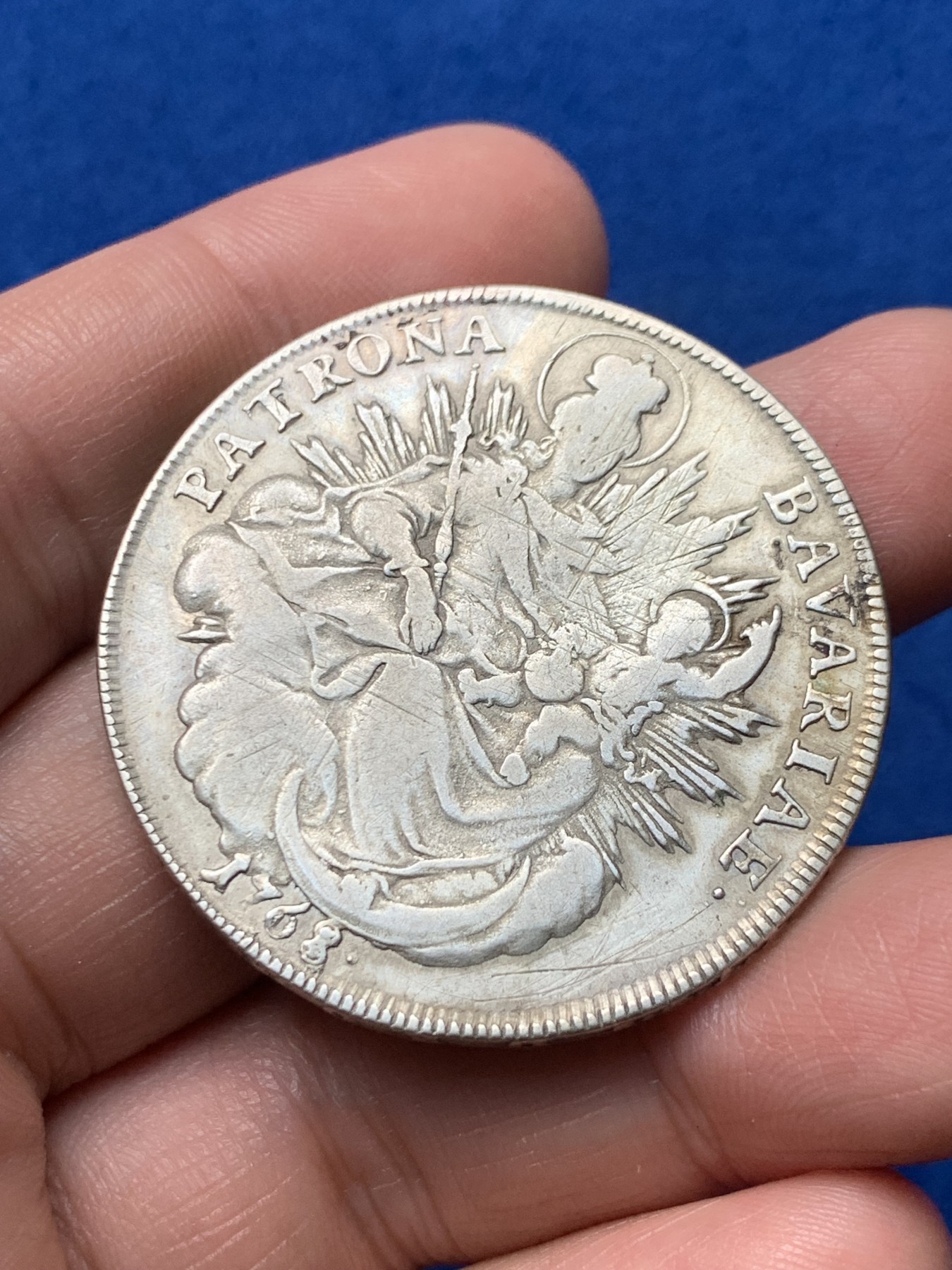 《竞宝斋》第257场-周日，周一 2场连拍 (全场包邮) 德国1768年巴伐利亚圣母抱婴泰勒大银币 马克西米利安三世 慕尼黑造币厂 细节见图