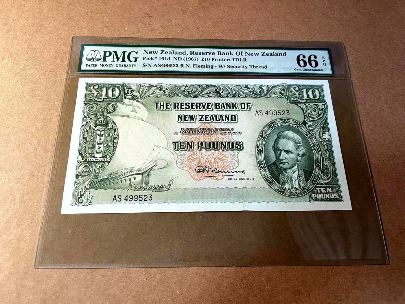 【Blue Auction】✨世界纸币精拍第461期【精】 新西兰 1967年10镑 大票幅 库克船长 PMG66EPQ 