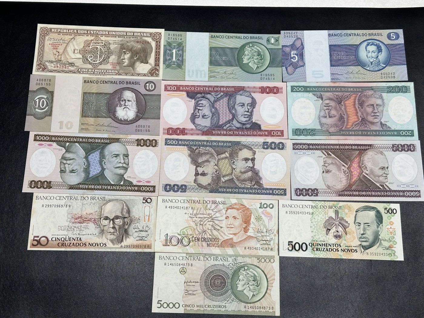 《外钞收藏家》第三百五十六期（美洲纸币专场） 巴西纸币13枚不同 一张有折 有几张有黄潮癍