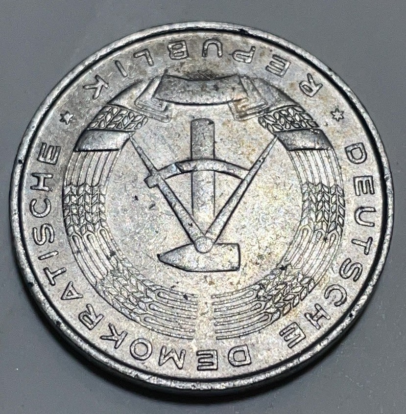 神仙姐姐散币好品专场第二十八期（无佣金满邮自动发出 1971 年东德 10 盆尼