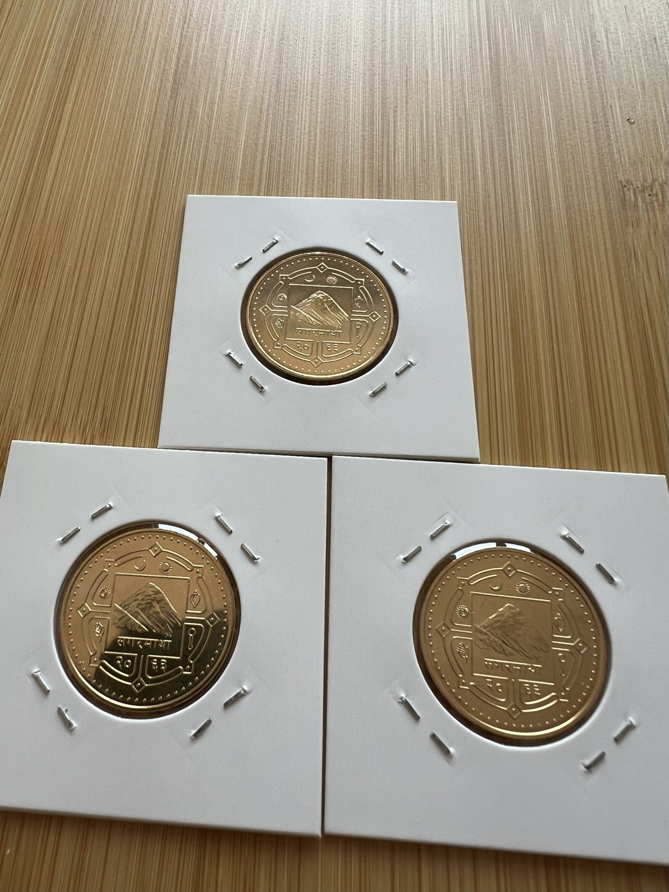  88元包顺丰 外国银币 散币 尼泊尔 农夫水牛2卢比3枚全新