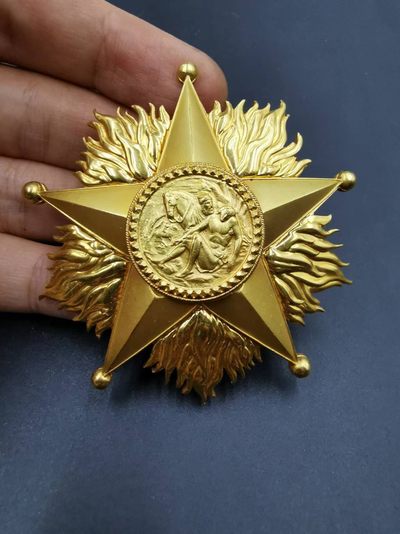 老王徽章第三十五期 - 意大利大军官级团结之星勋章星芒   带厂标  意大利共和国比较少见的勋赏  背部有修
