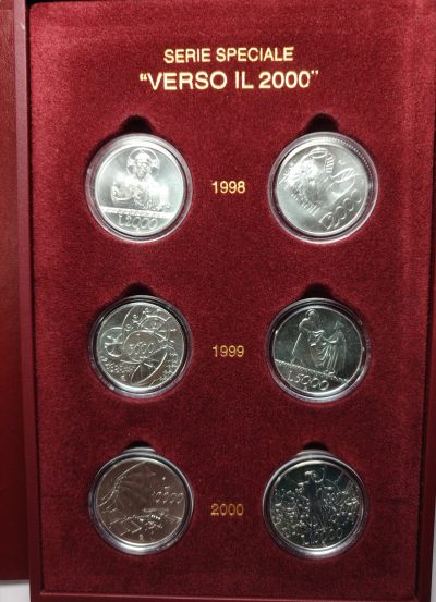 布加迪🐬～世界钱币🌾第 101 期 /  巴拿马🇵🇦牙买加🇯🇲圭亚那🇬🇾精制套币剪零及各国散币 - 意大利🇮🇹 走向2000新世纪纪念银套币 6枚